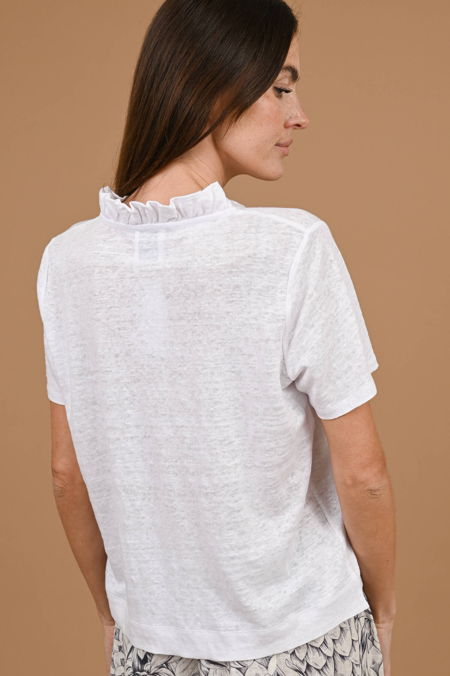 Leinenshirt mit Rüschen in Weiß Leinenshirt mit Rüschen in Weiß