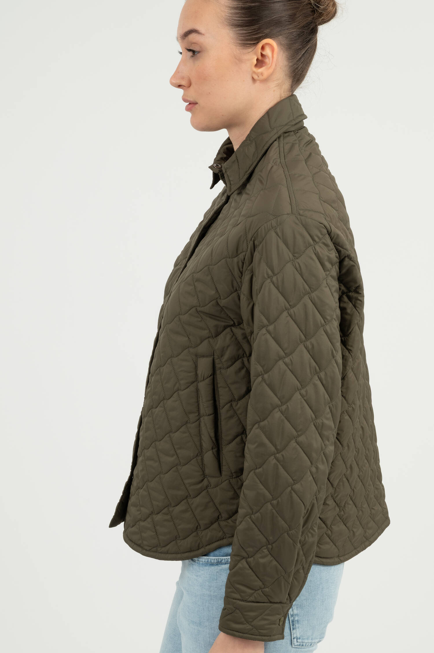 Steppjacke mit Rautenmuster in Olive