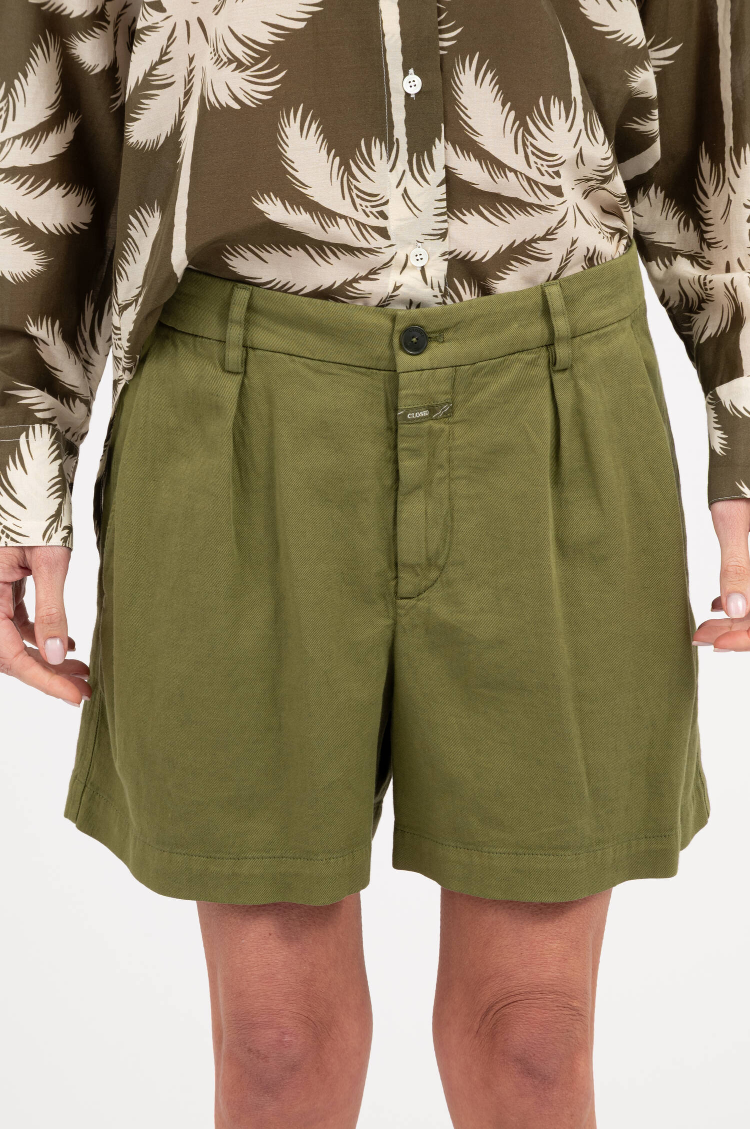 Bermuda Short REVYL in Olivgrün