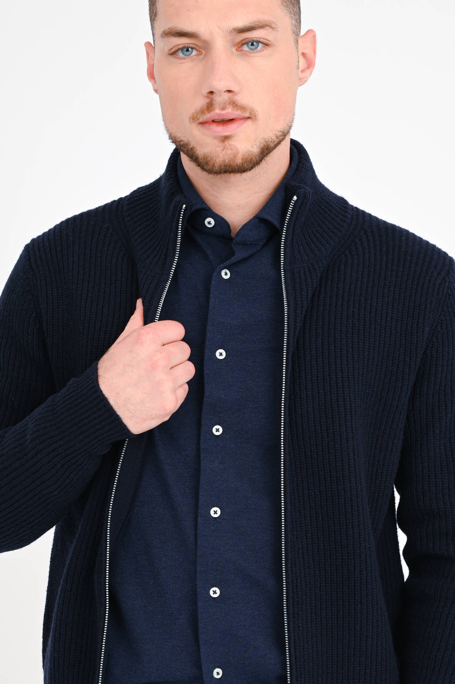 Strickjacke aus Wollmix in Navy Strickjacke aus Wollmix in Navy