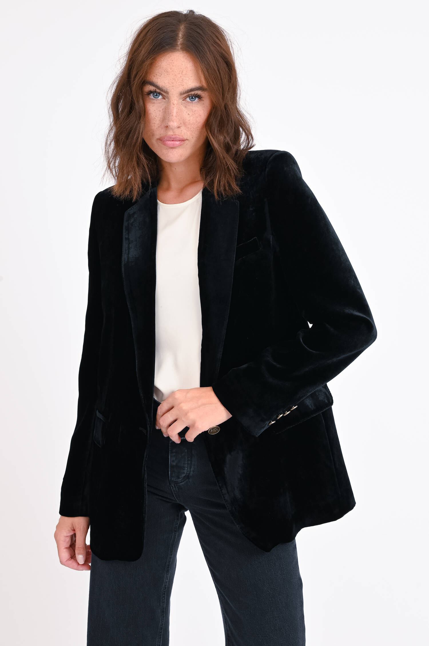 Samtblazer aus Seide-Mix in Schwarz