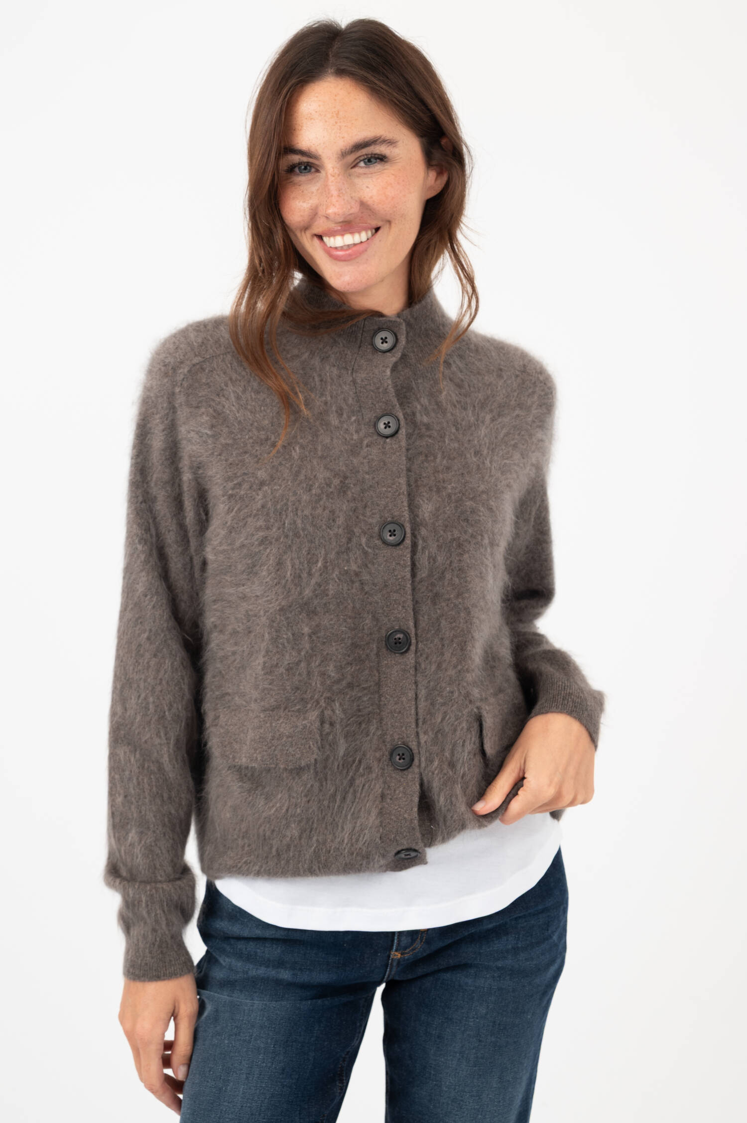 Hairy-Cashmere-Stehkragen-Cardigan in Grau Hairy-Cashmere-Stehkragen-Cardigan in Grau