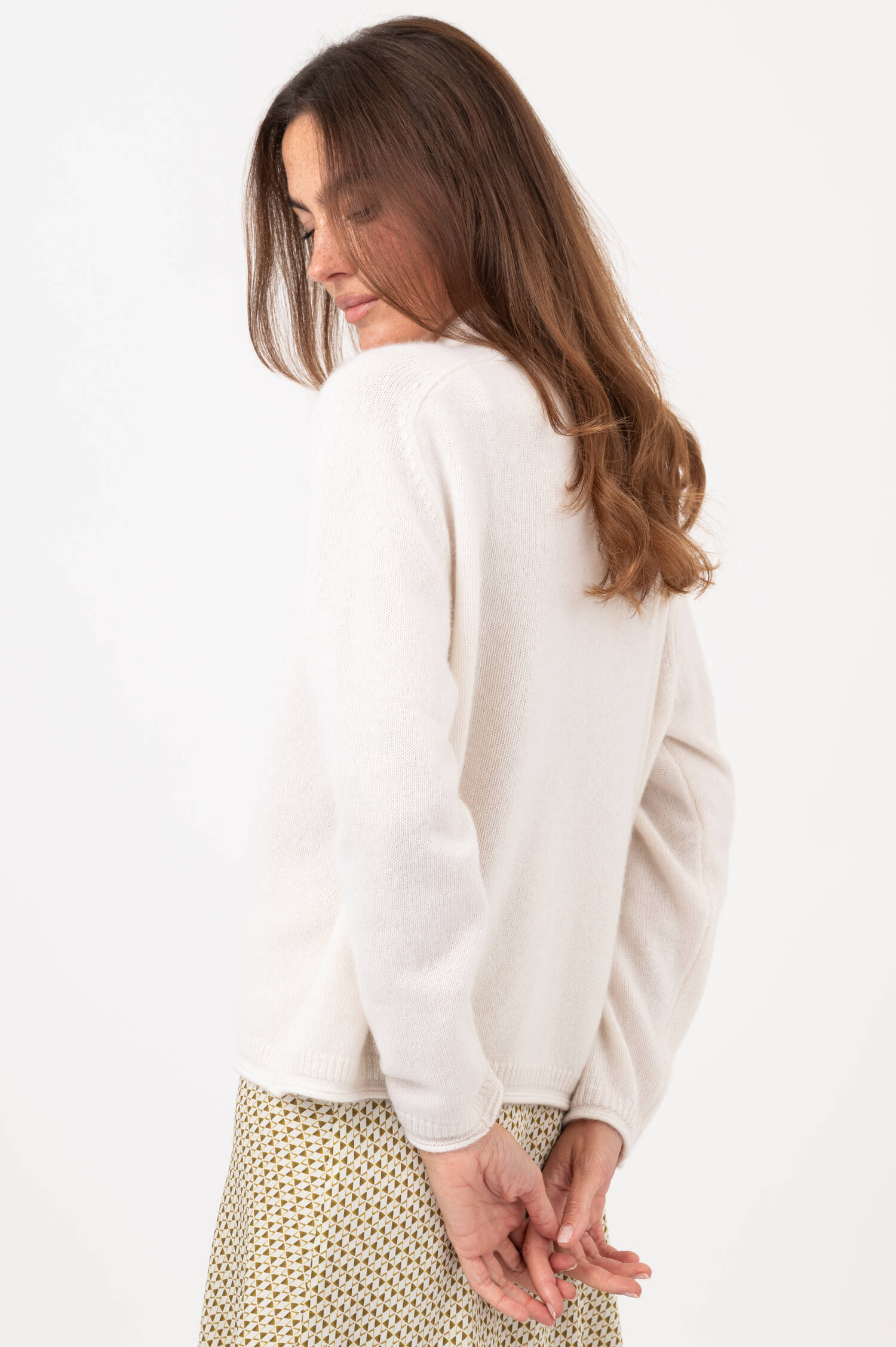 Cashmere-Pullover mit Stehkragen in Weiß Cashmere-Pullover mit Stehkragen in Weiß