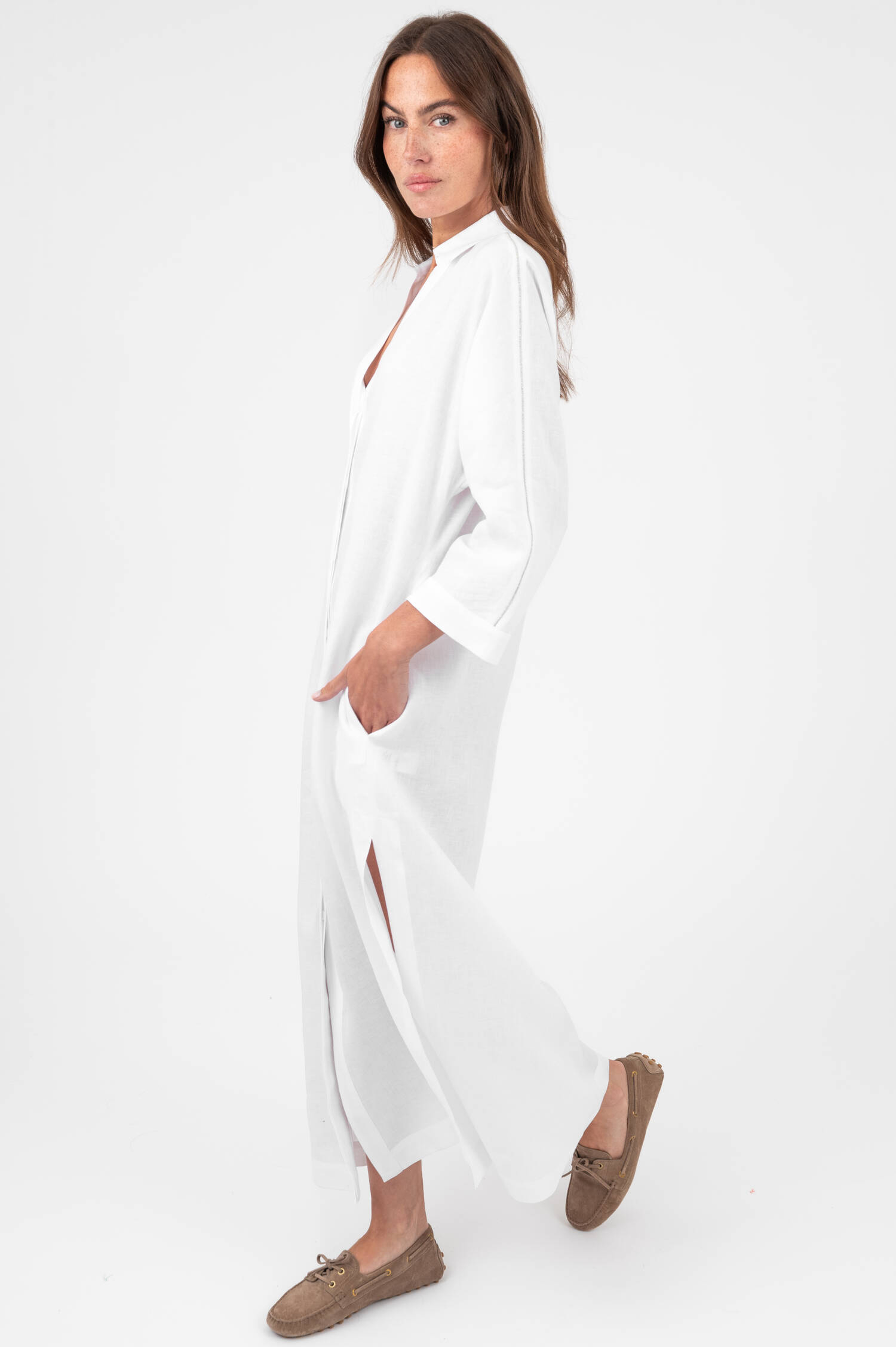 Leinenkleid mit Monili-Perlen in Weiß