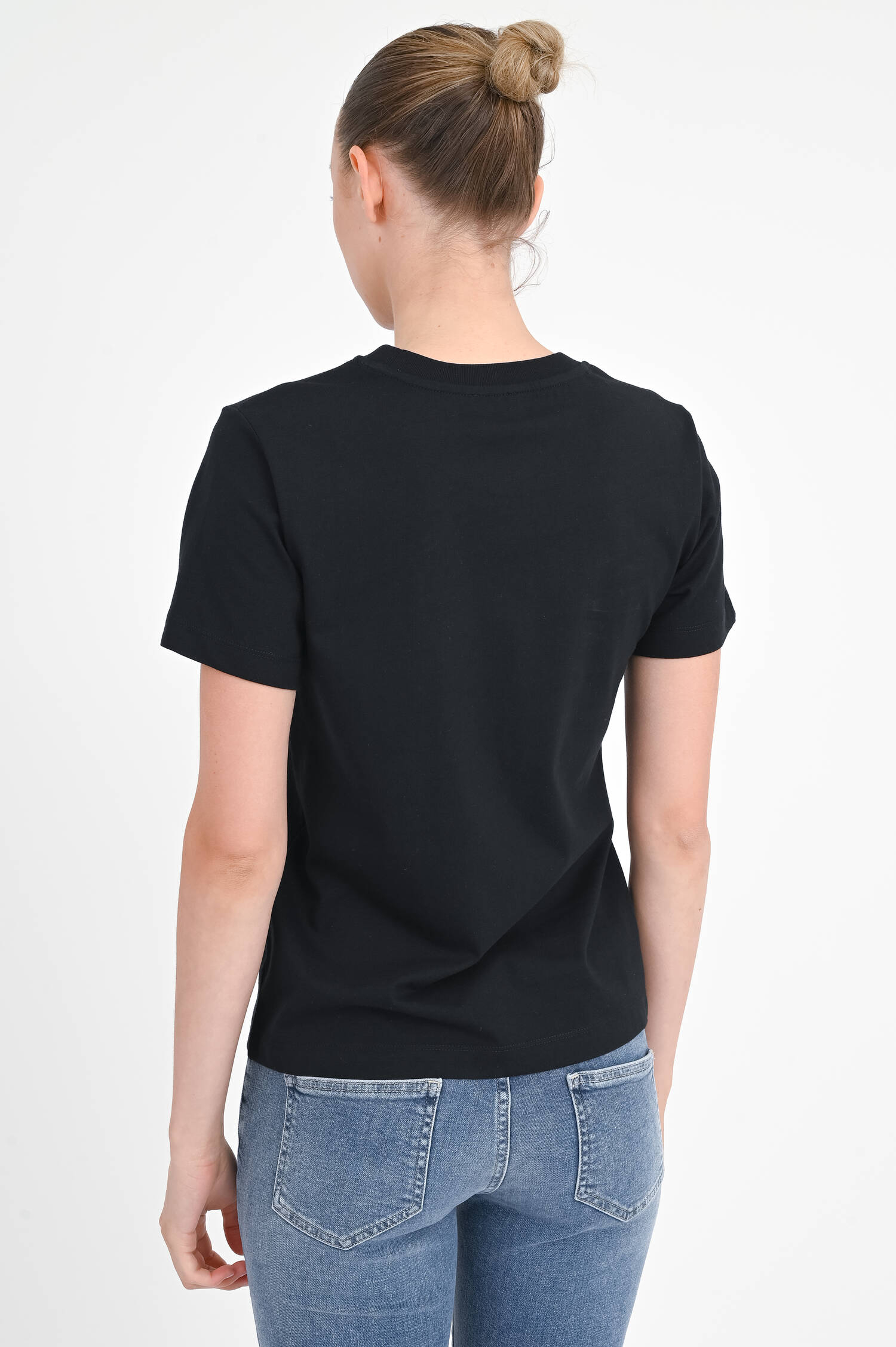 Basic T-Shirt in Schwarz