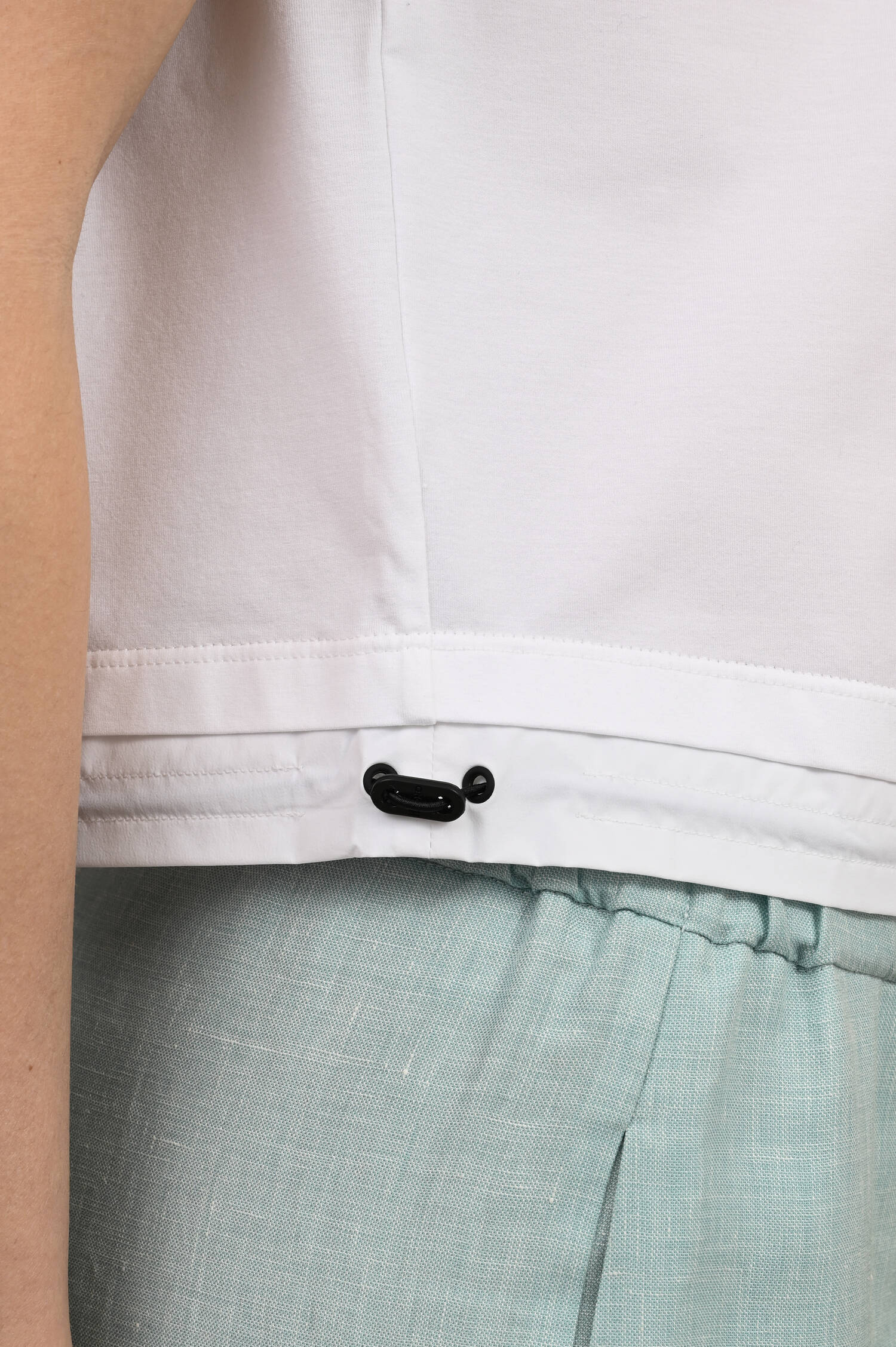 Boxy T-Shirt mit Doppelsaum und Kordelzug in Weiß Boxy T-Shirt mit Doppelsaum und Kordelzug in Weiß