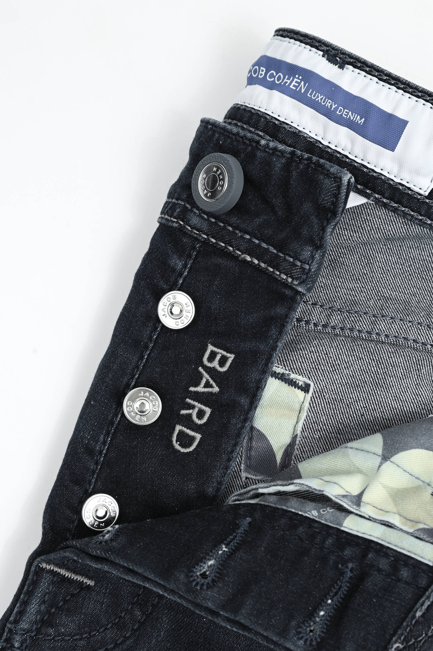 Slim Fit Jeans BARD in Dark Blue Slim Fit Jeans BARD in Dark Blue