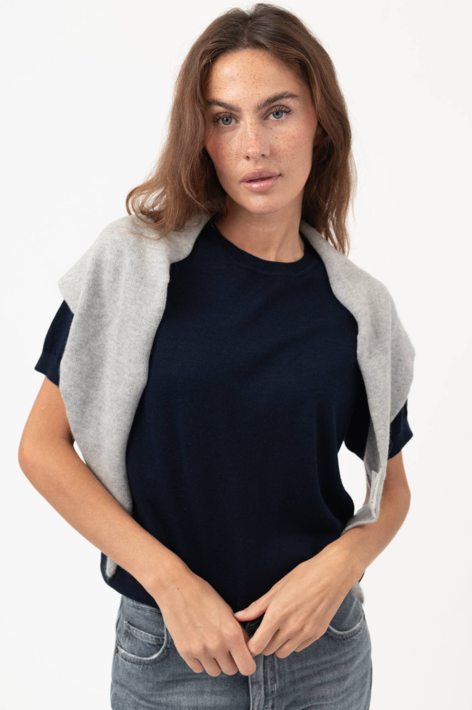 Cashmere Dreieckstuch FLORIANNE in Hellgrau Cashmere Dreieckstuch FLORIANNE in Hellgrau