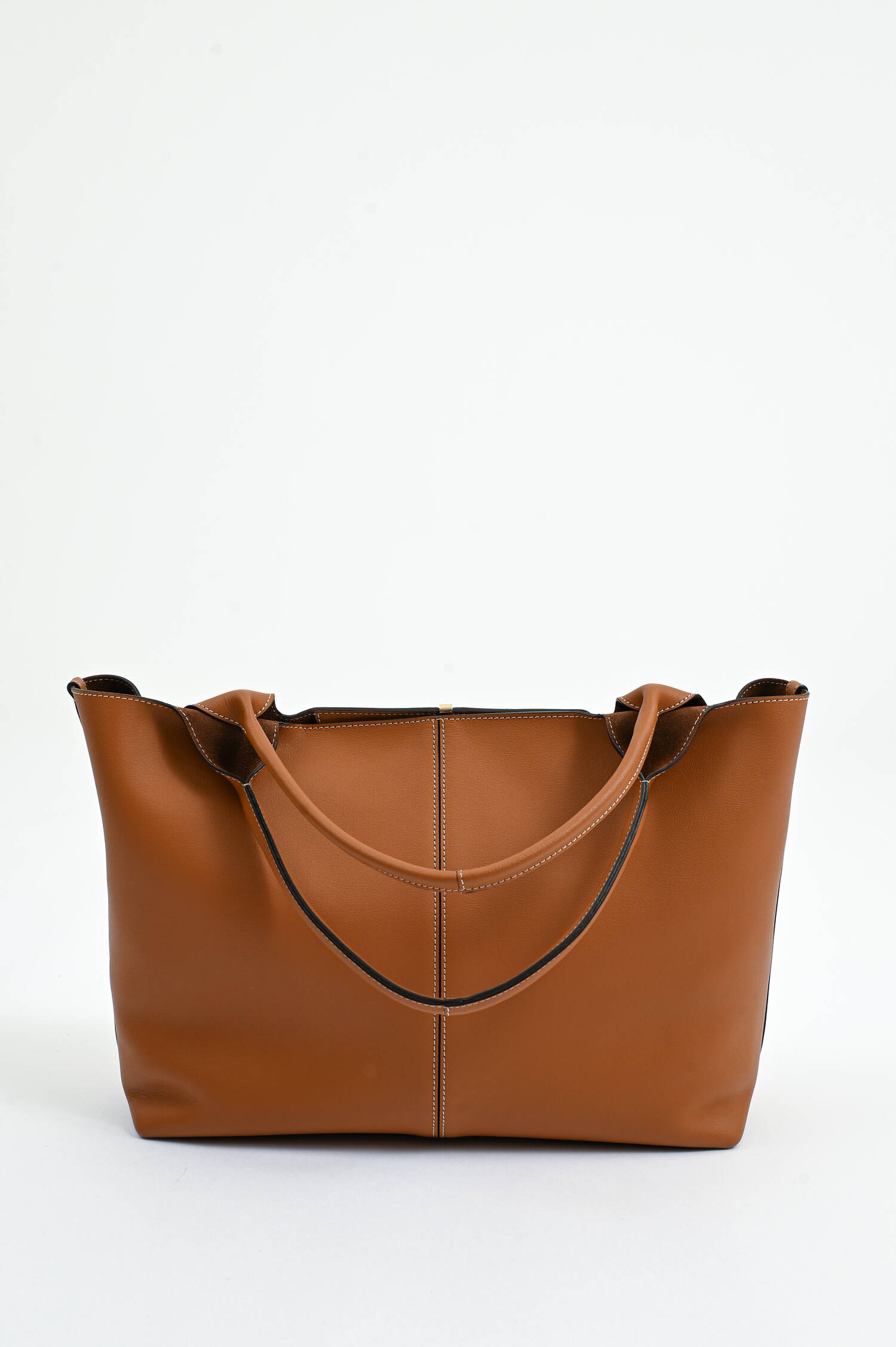 Handtasche aus Glattleder in Camel