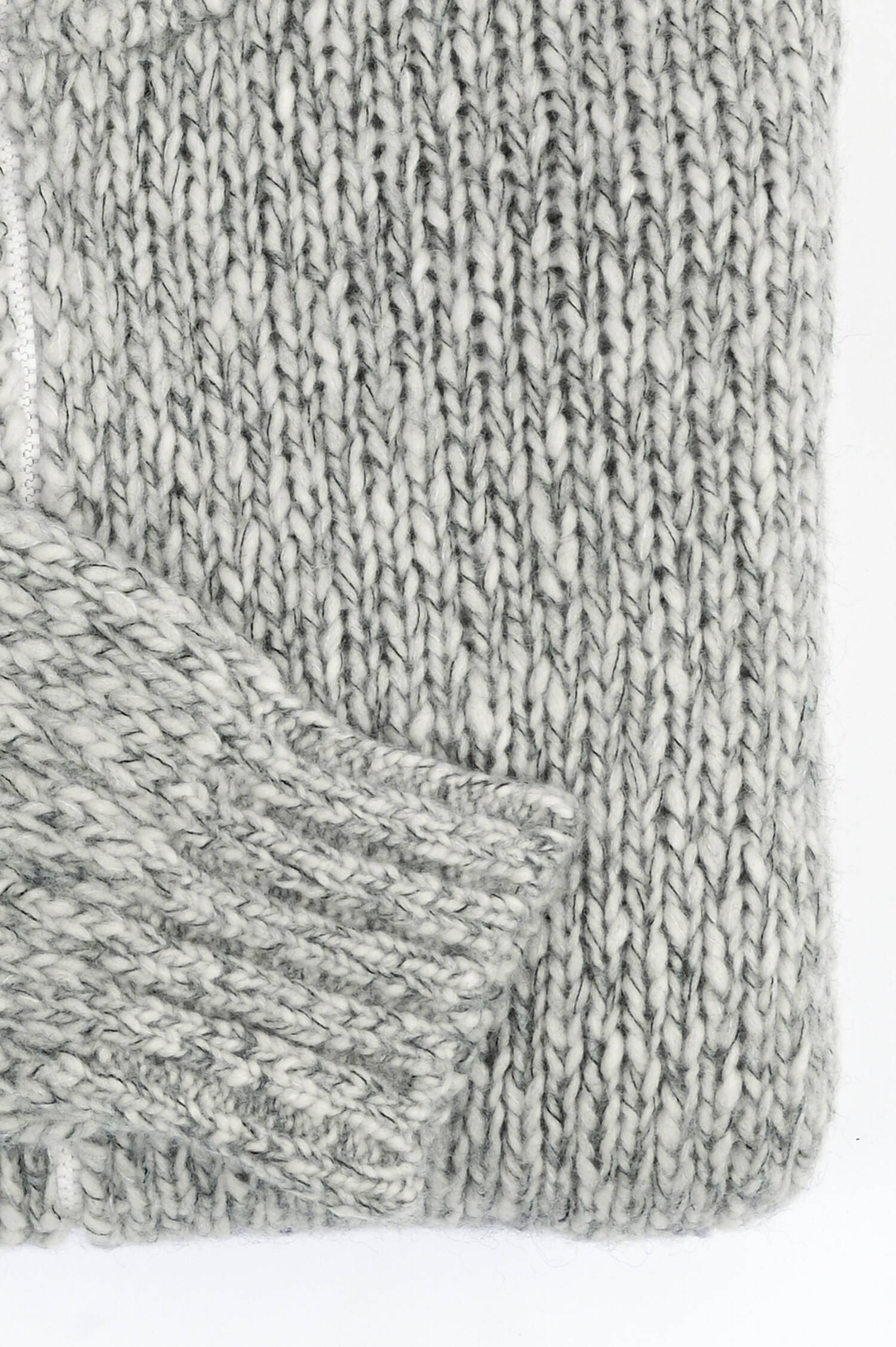 Hoodie aus Grobstrick in Grau/Weiß-Melange