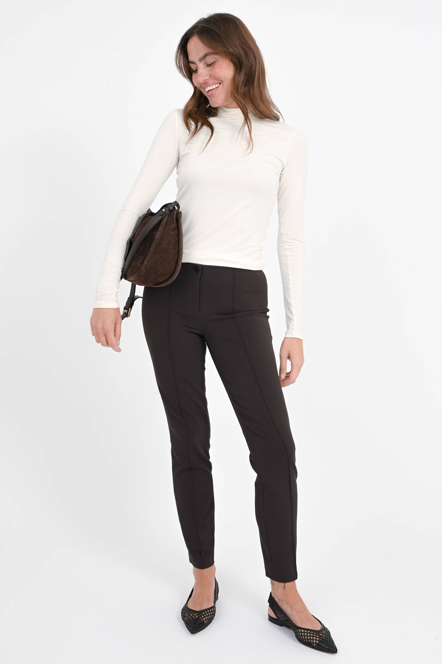 Hose ROS mit fixierter Bügelfalte in Chocolate Hose ROS mit fixierter Bügelfalte in Chocolate