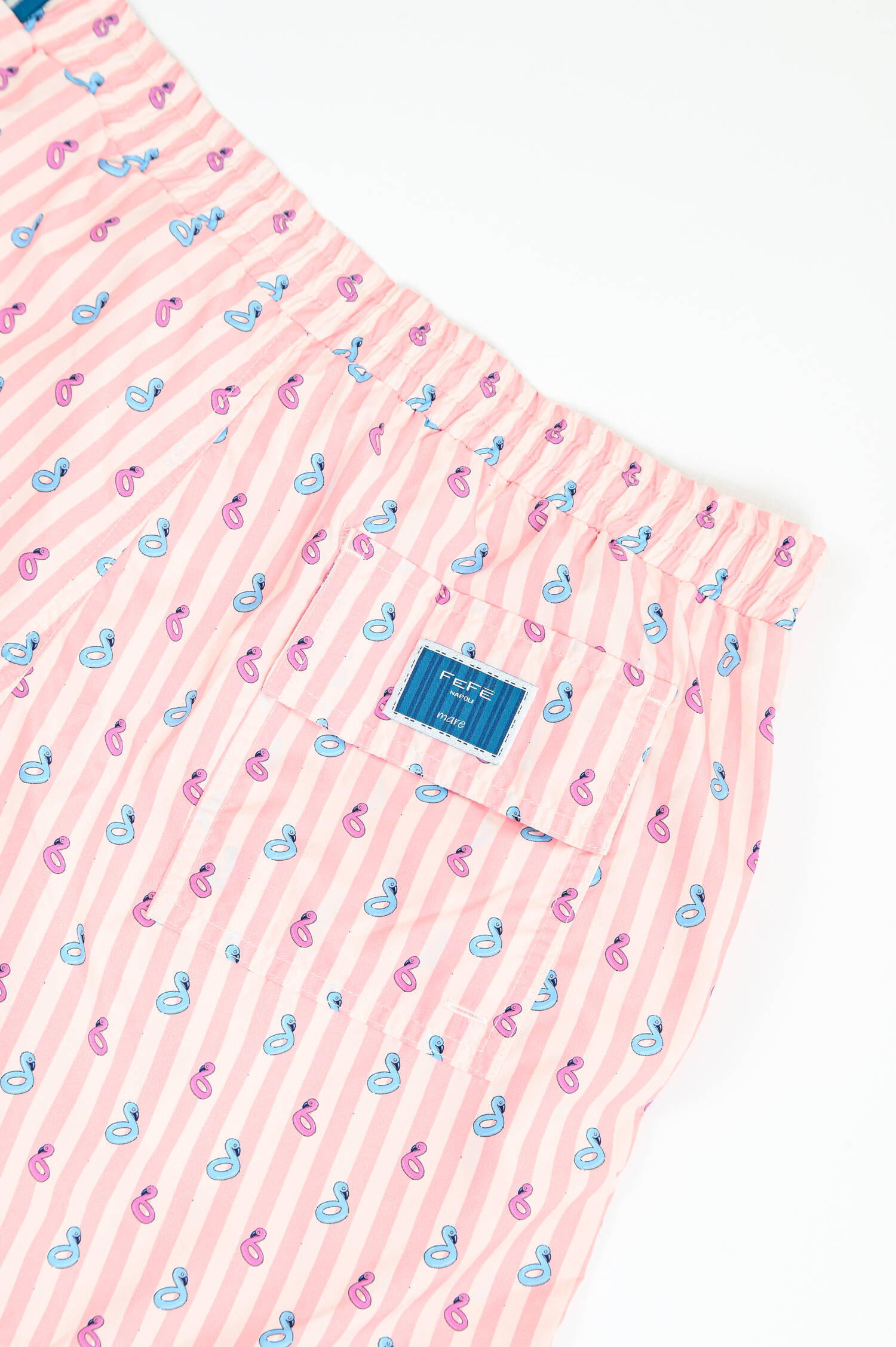 Gestreifte Badehose mit Flamingo-Print in Rosa