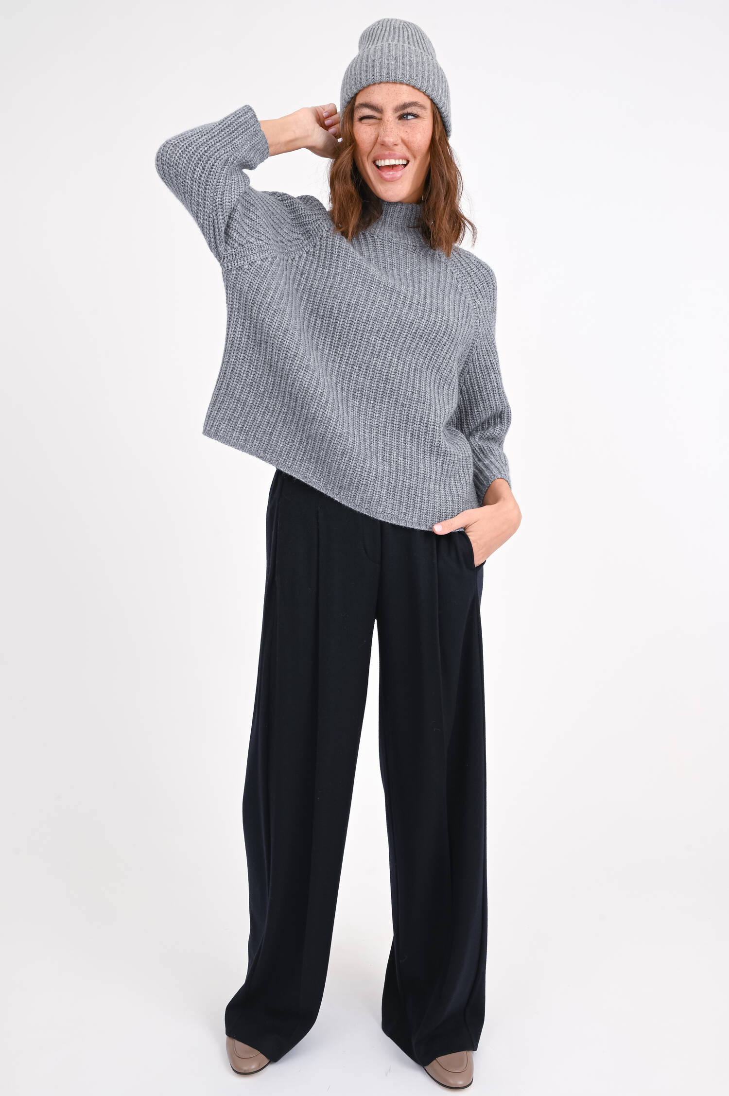 Midi-Mütze BARI aus Cashmere in Grau Midi-Mütze BARI aus Cashmere in Grau