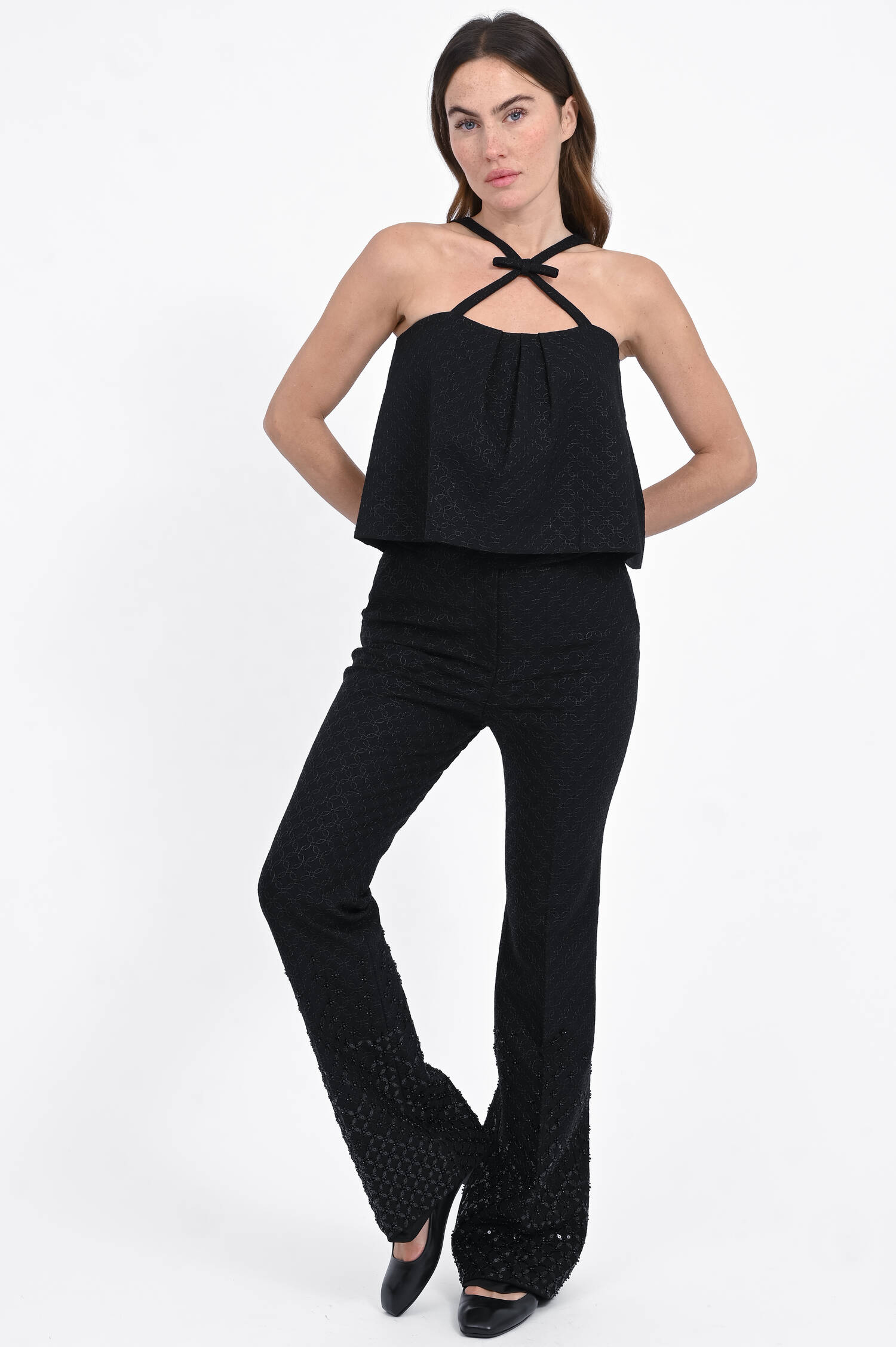 Flared Hose mit Allover-Pailletten in Pure Black Flared Hose mit Allover-Pailletten in Pure Black