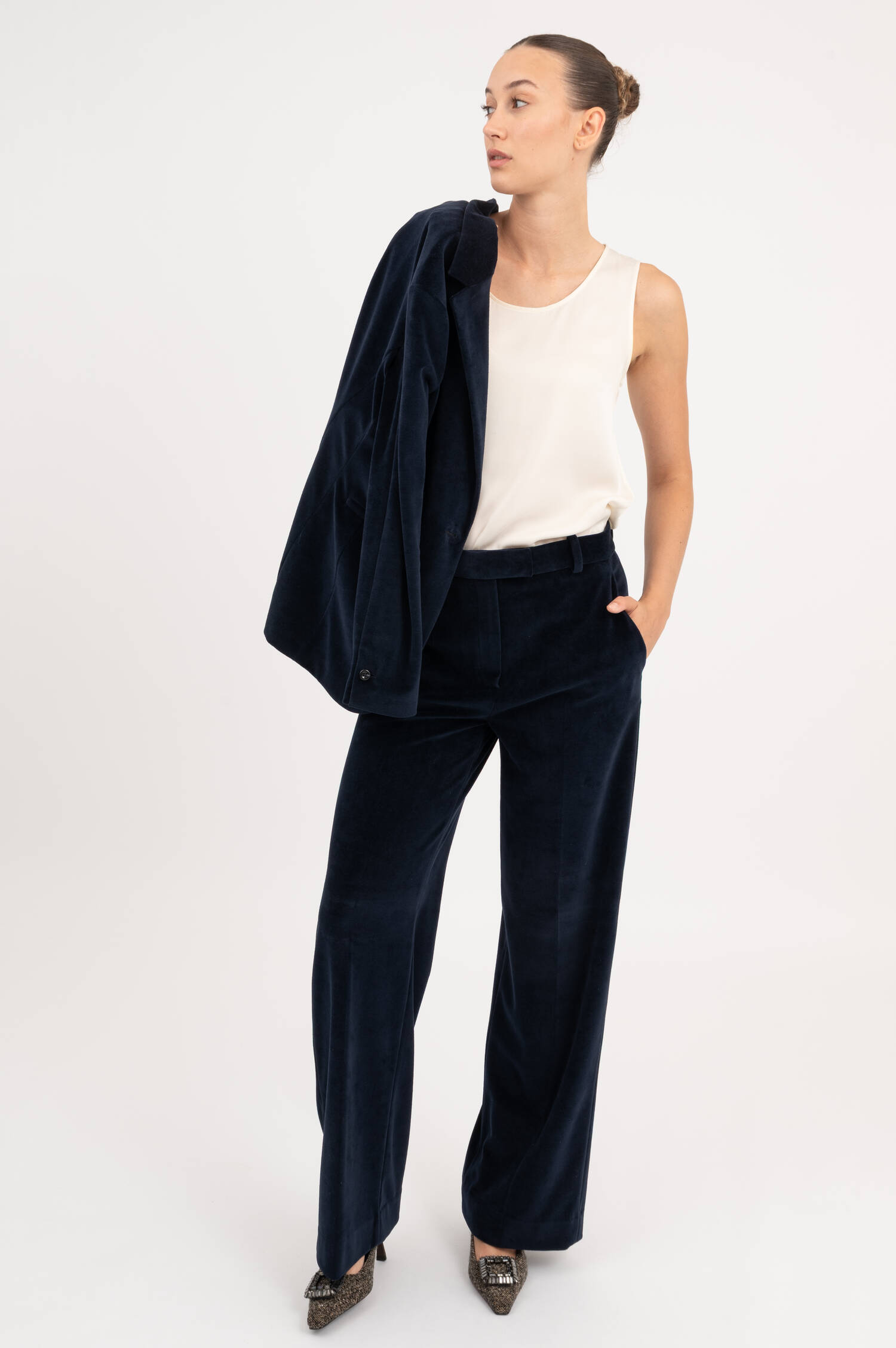 Samthose in Navy