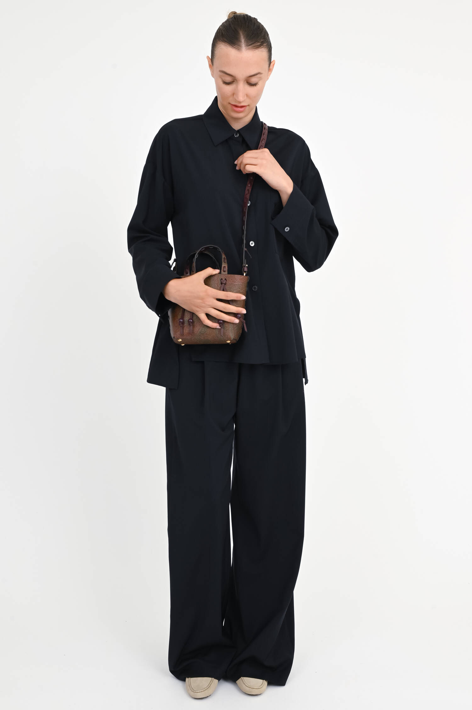 Bluse aus Schurwolle in Navy