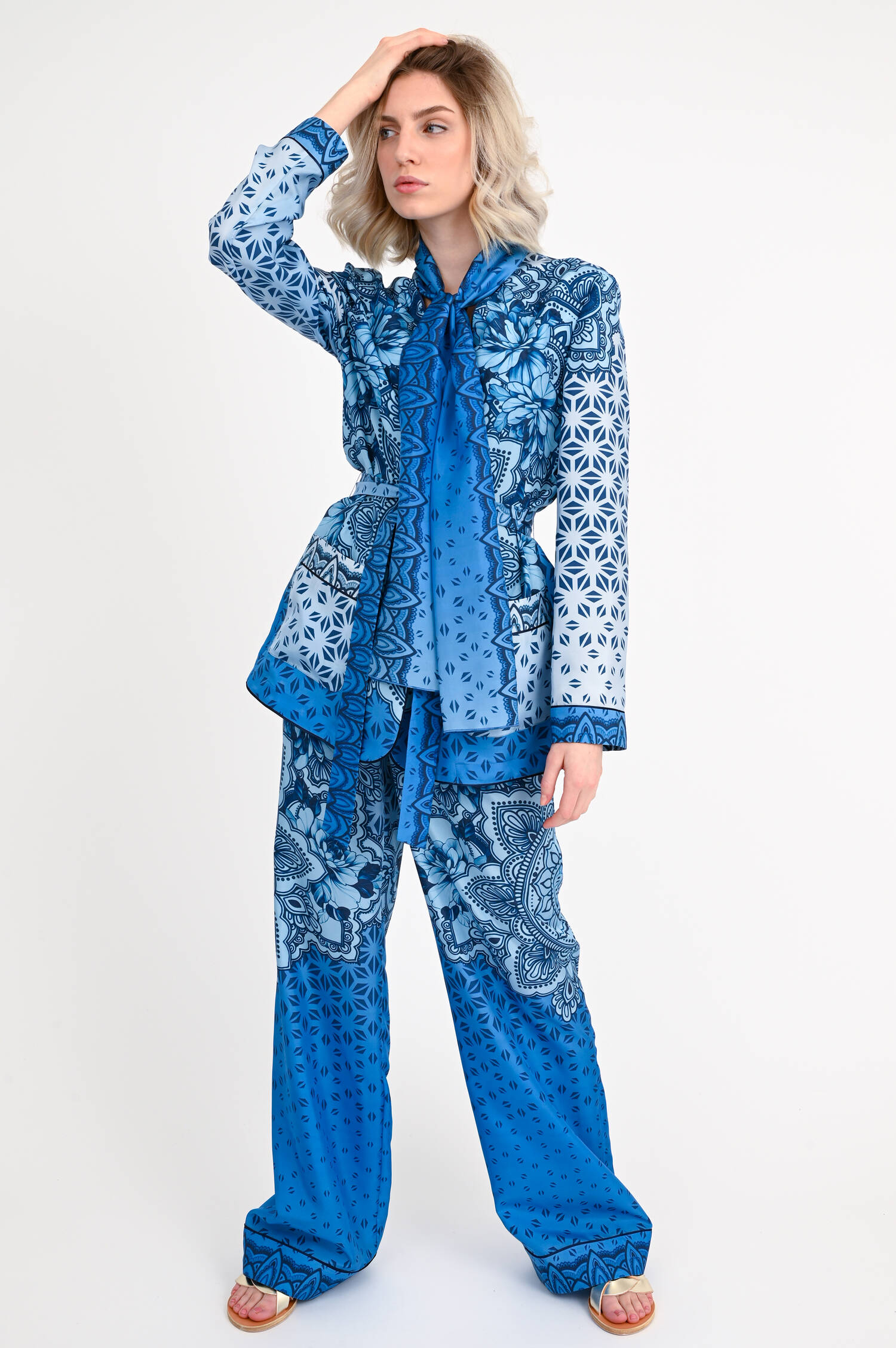 Seiden Hose mit All-Over-Print in Blau
