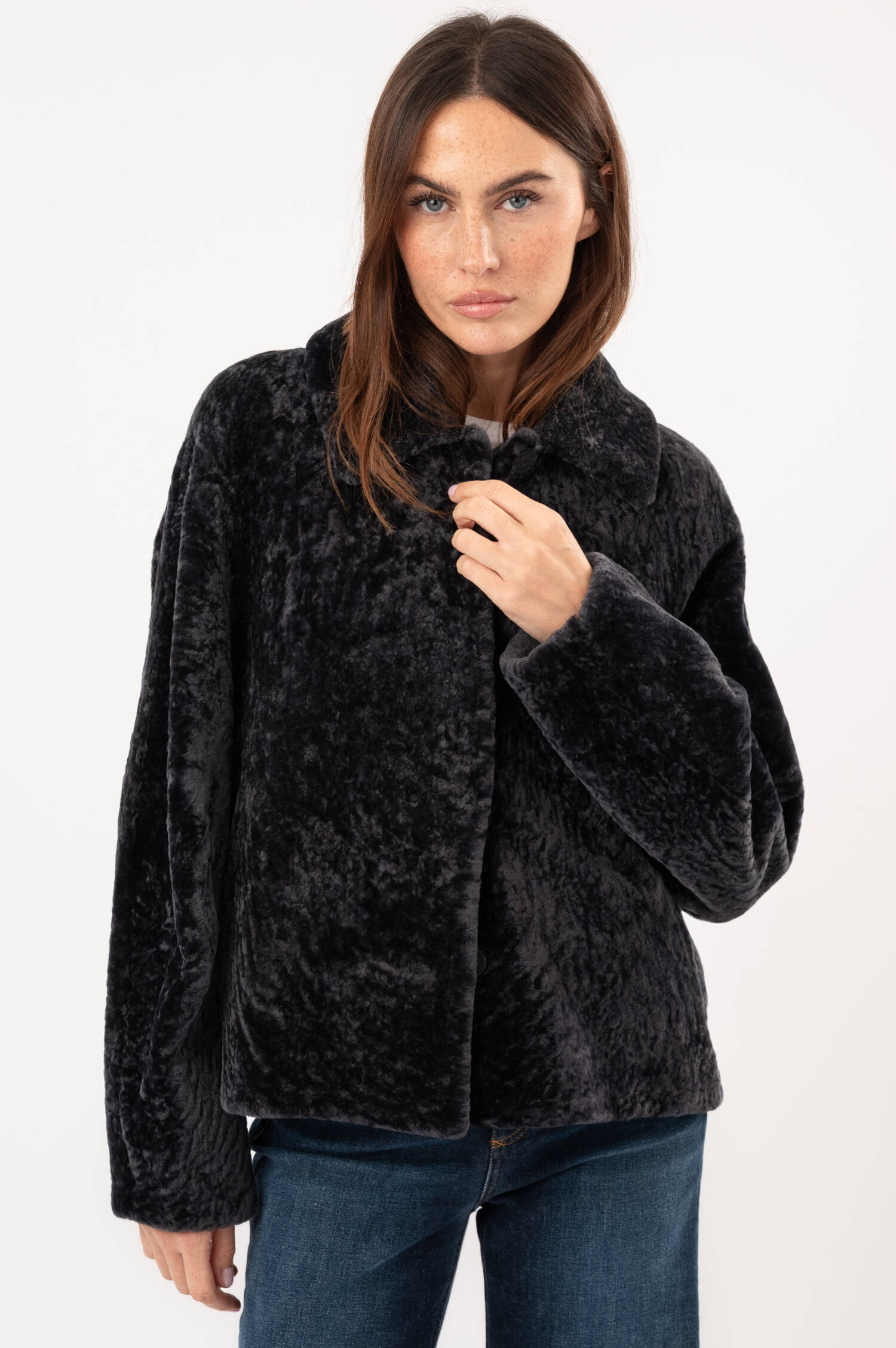 Lammfell-Curly-Jacke in Anthrazit Lammfell-Curly-Jacke in Anthrazit