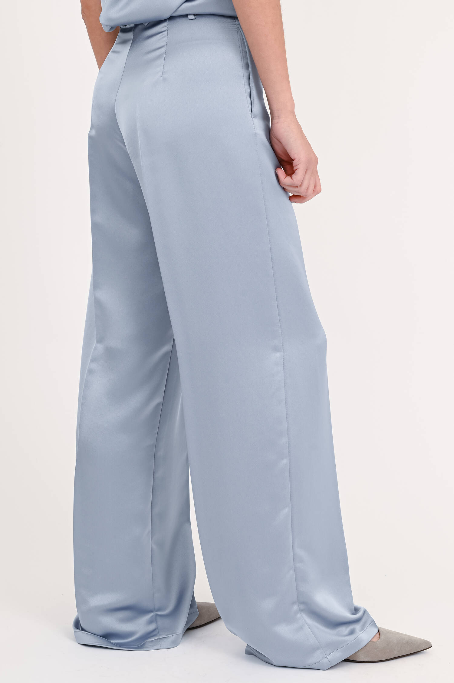 Weite Satin-Hose in Graublau