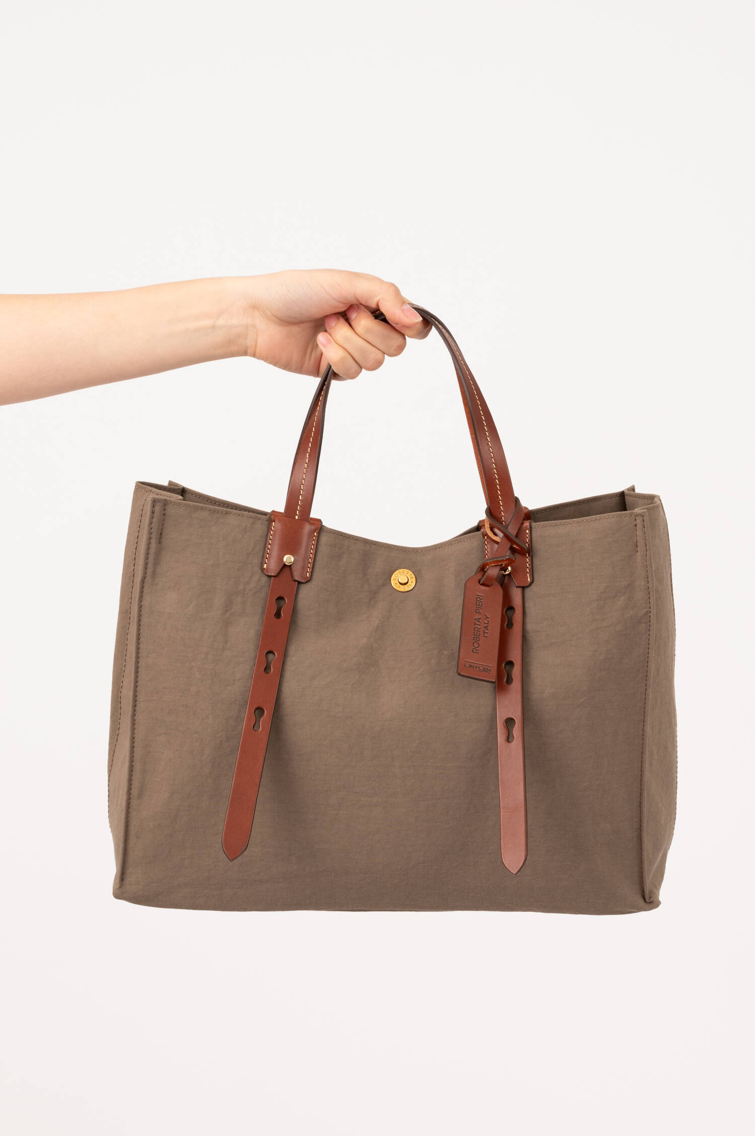 Tasche EDGE TOTE 42 in Taupe