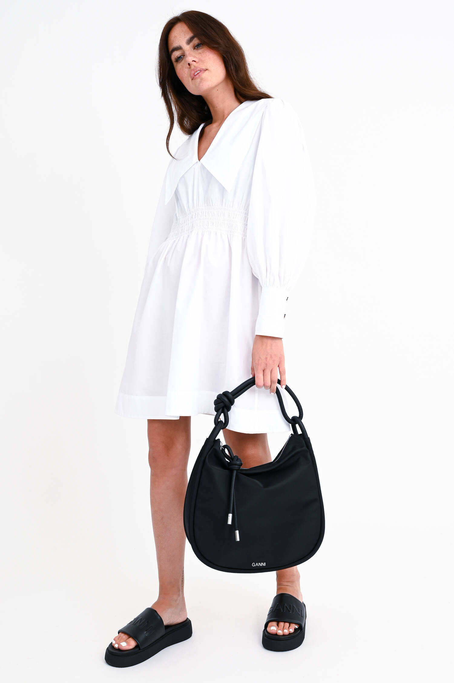 Vegane Plateau Sandale in Schwarz