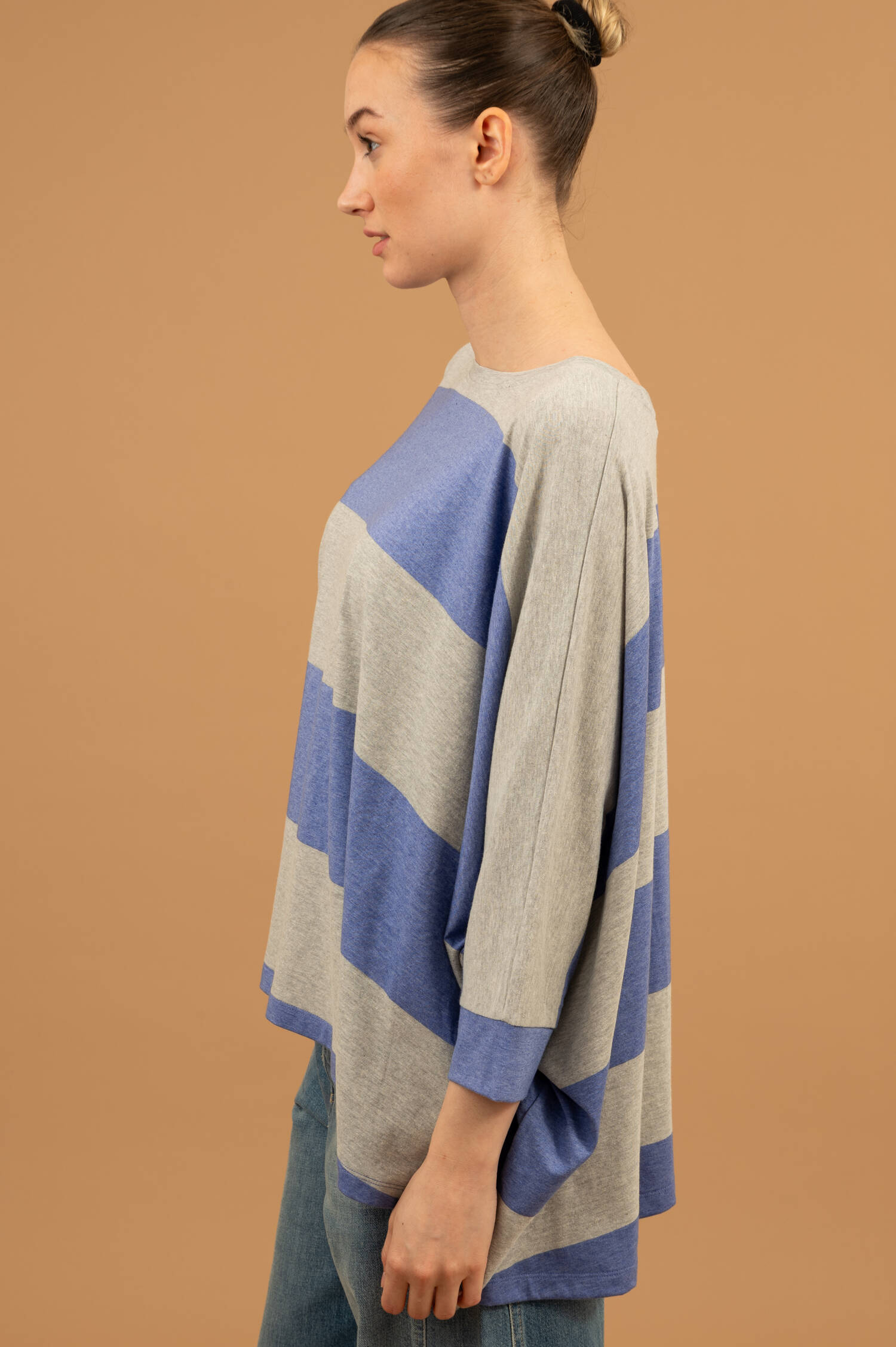 Batwingshirt BIRNEY in Irisblau/Grau