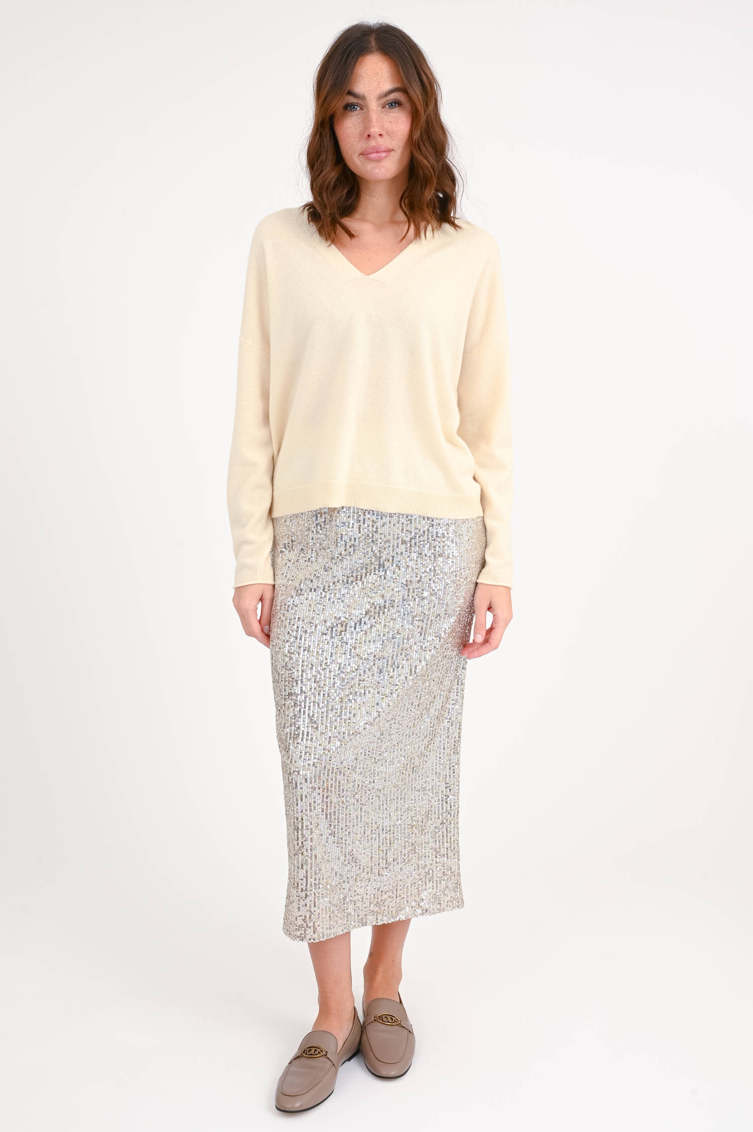 Cashmere-Pullover mit V-Ausschnitt in Vanille Cashmere-Pullover mit V-Ausschnitt in Vanille