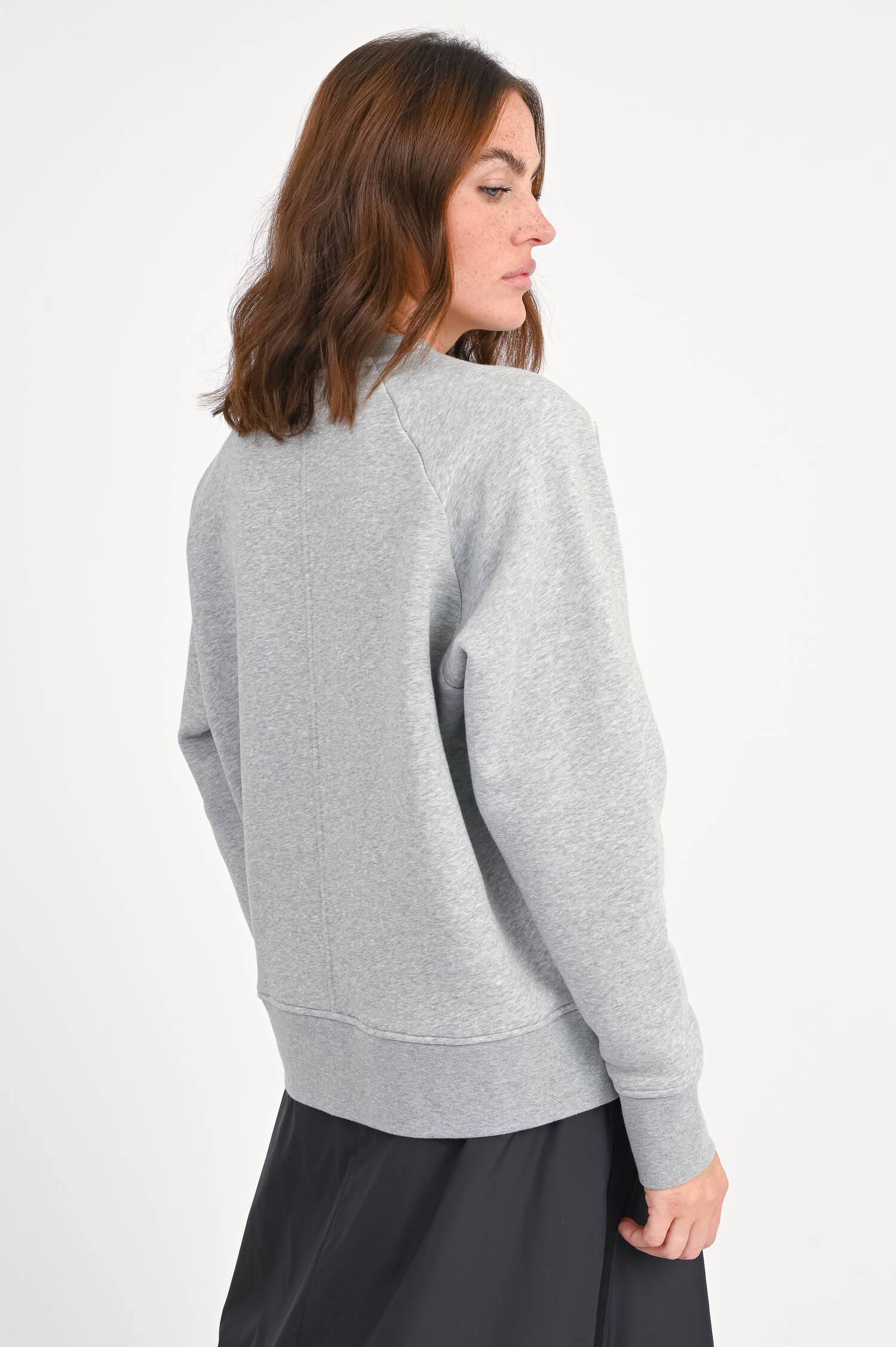 Pullover mit Details in Hellgrau Pullover mit Details in Hellgrau