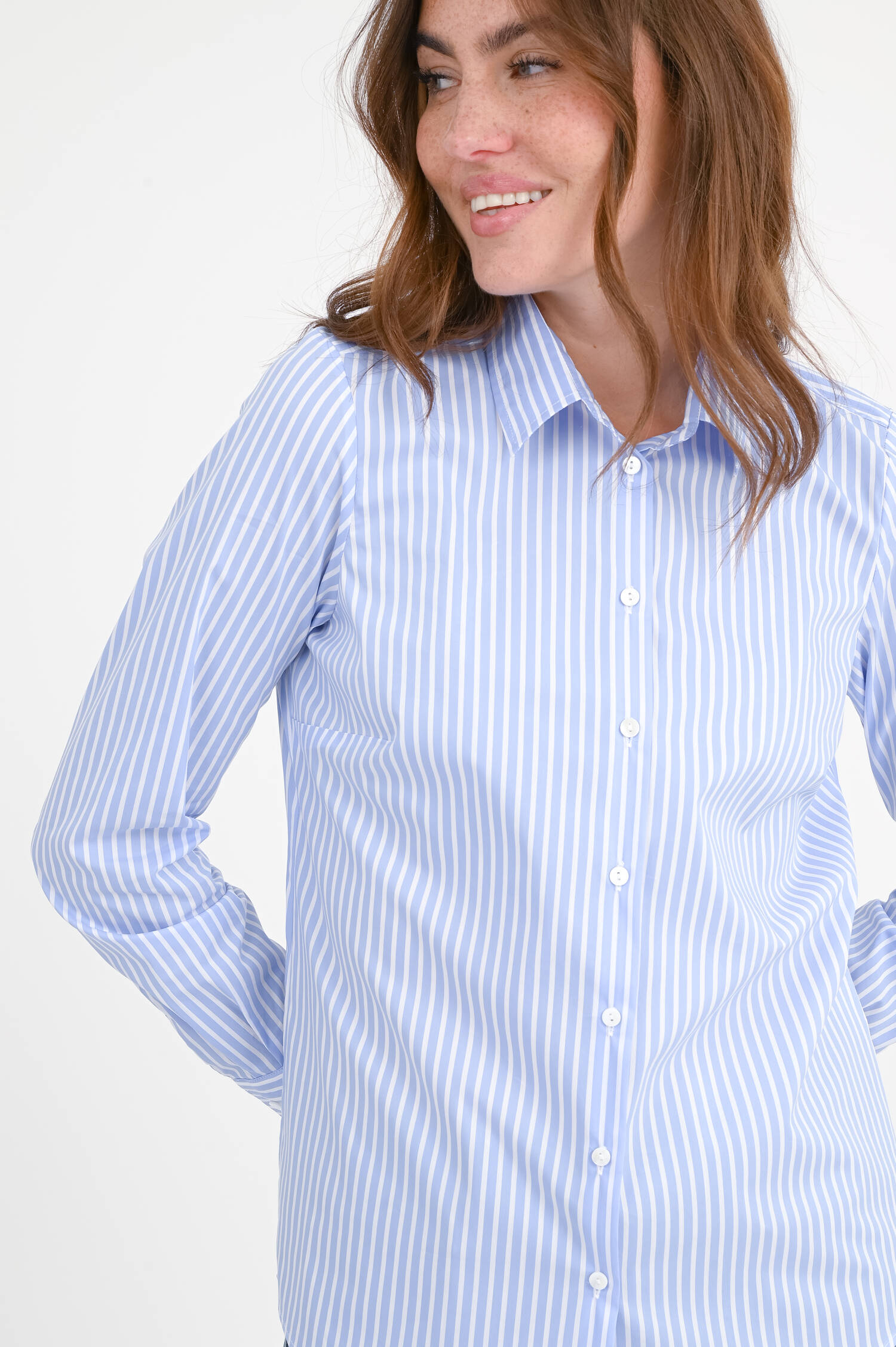 Slim Fit Bluse MAGGE in Mittelblau/Weiß