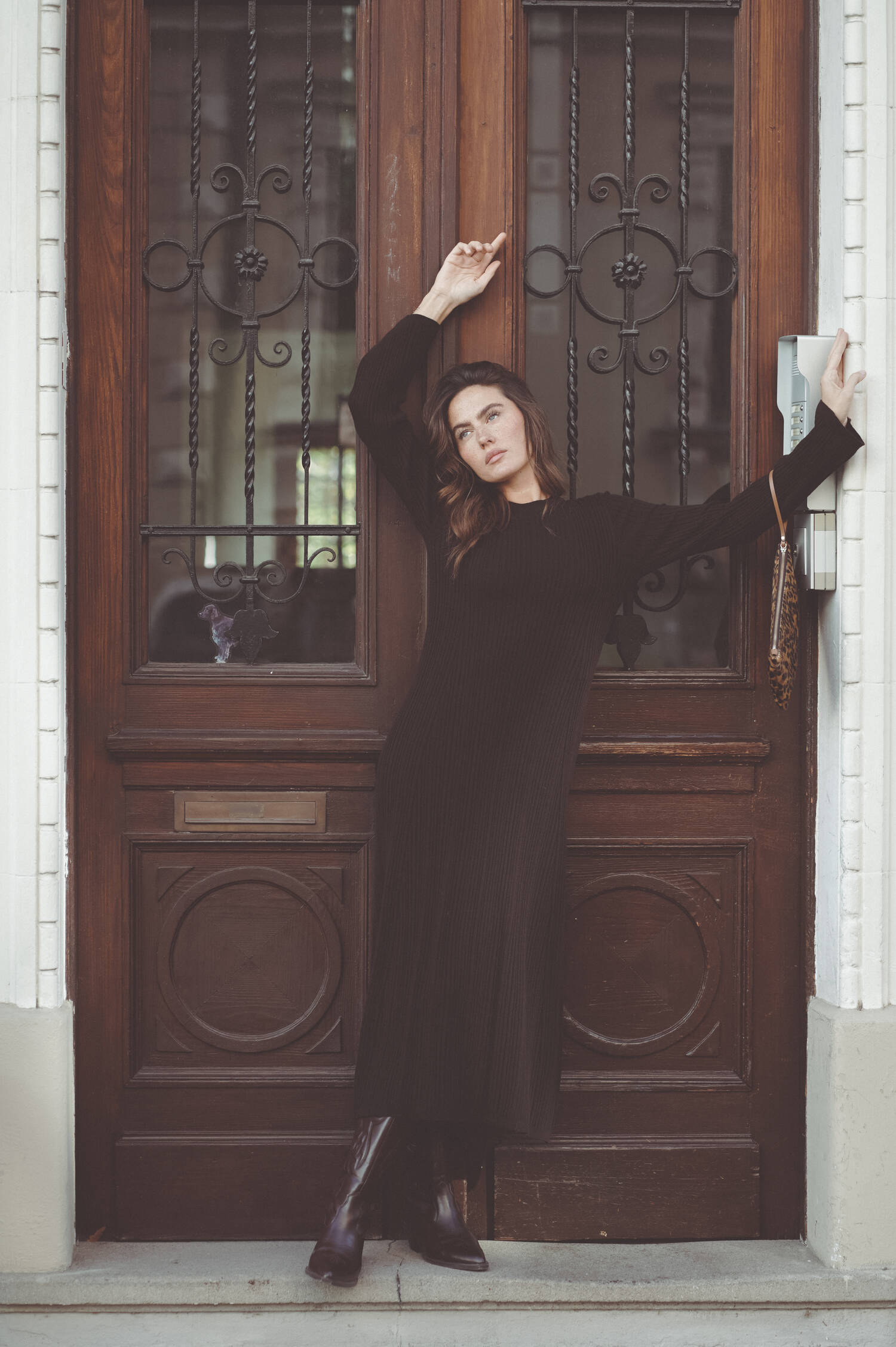 Midi Strickkleid mit Langarm in Espresso Midi Strickkleid mit Langarm in Espresso