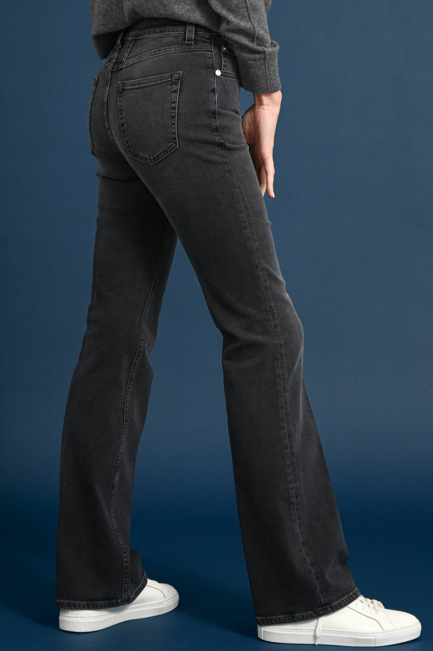 Flared Jeans JOVANNA in Dark Grey