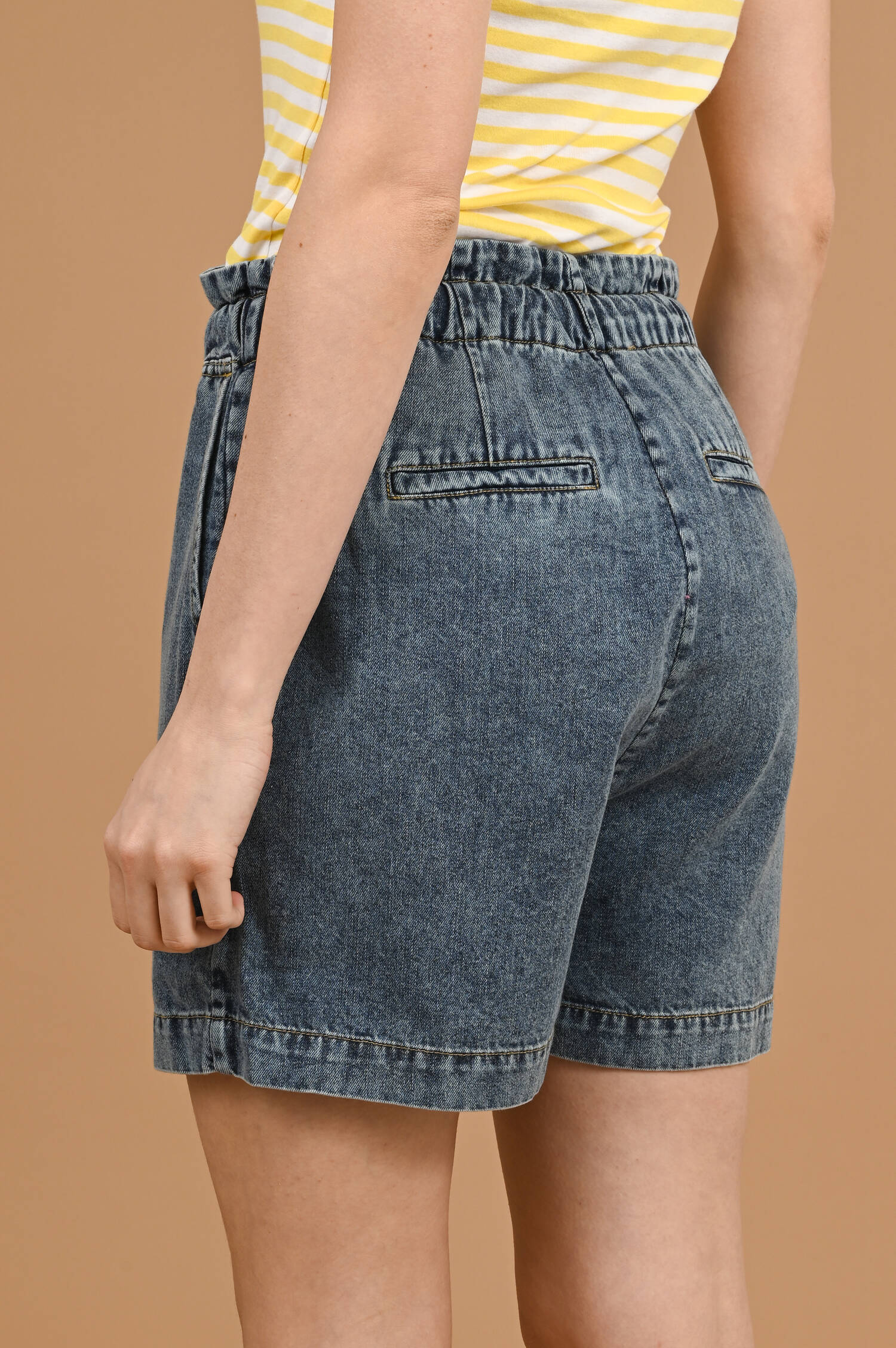 Denim Jeans Shorts mit Elastischem Bund in Blau