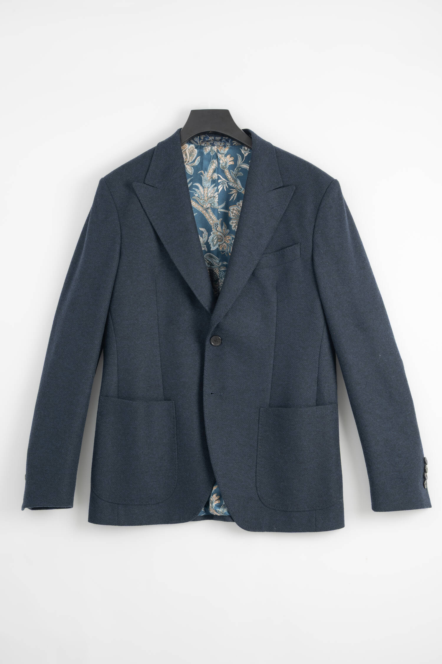 Stoff-Sakko mit Spitzrevers in Blau