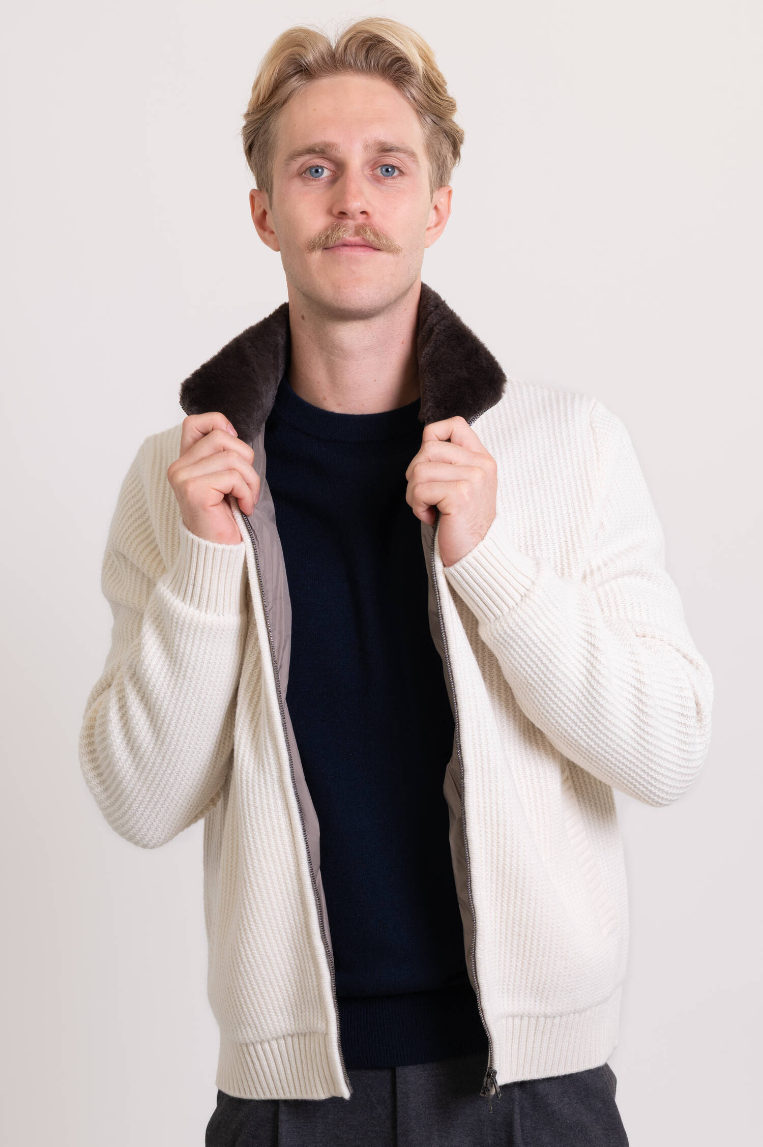 Wollmix-Cardigan in Natur Wollmix-Cardigan in Natur