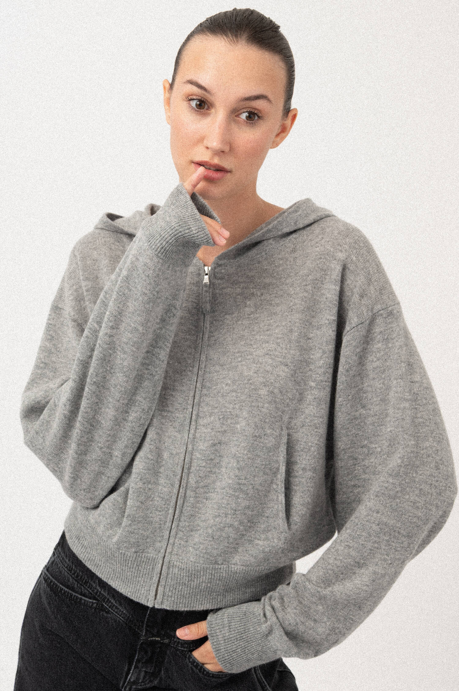 Woll-Cashmere Strickjacke in Grau meliert Woll-Cashmere Strickjacke in Grau meliert