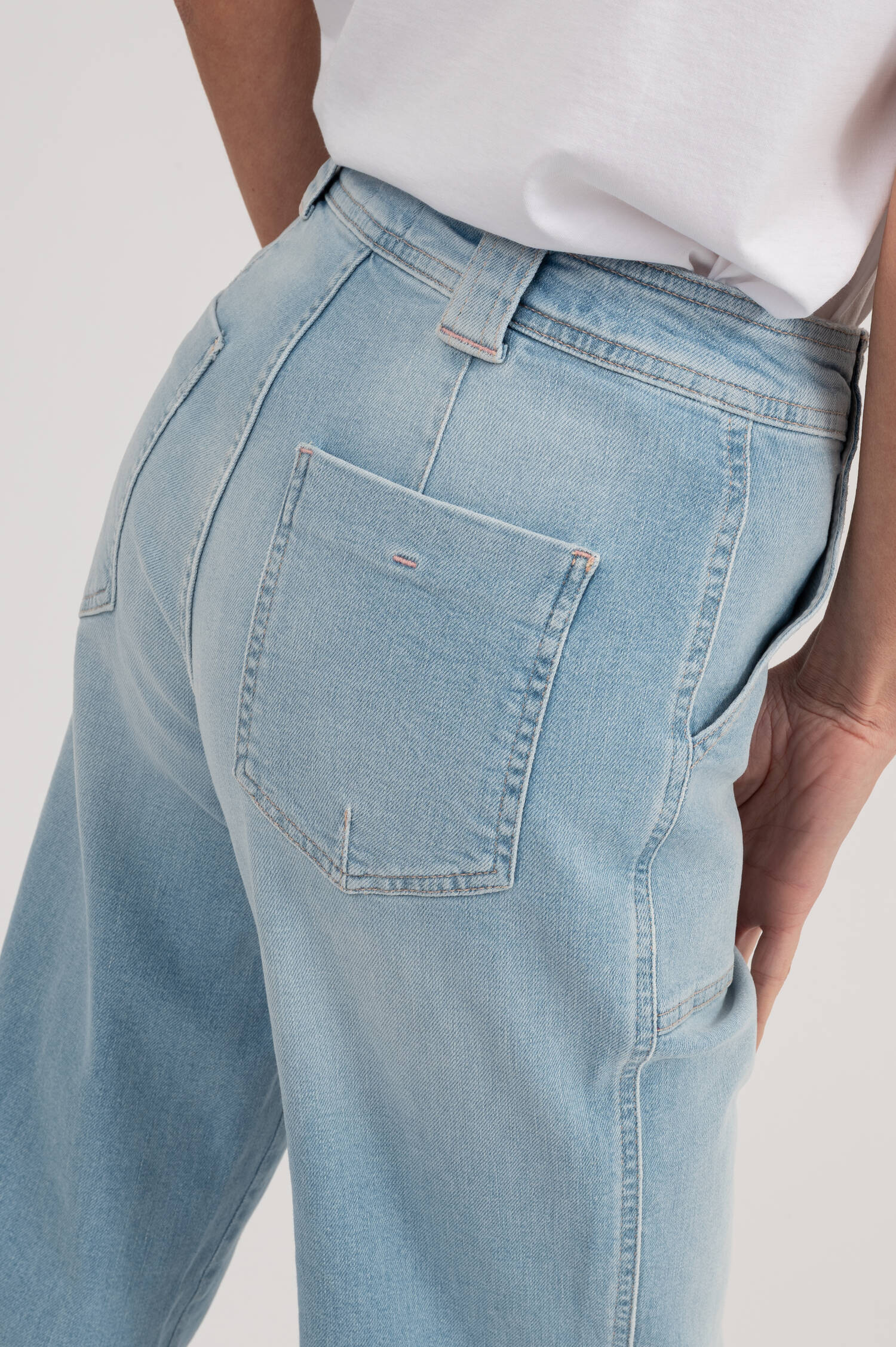 Wide Leg Jeans ARIA in Hellblau