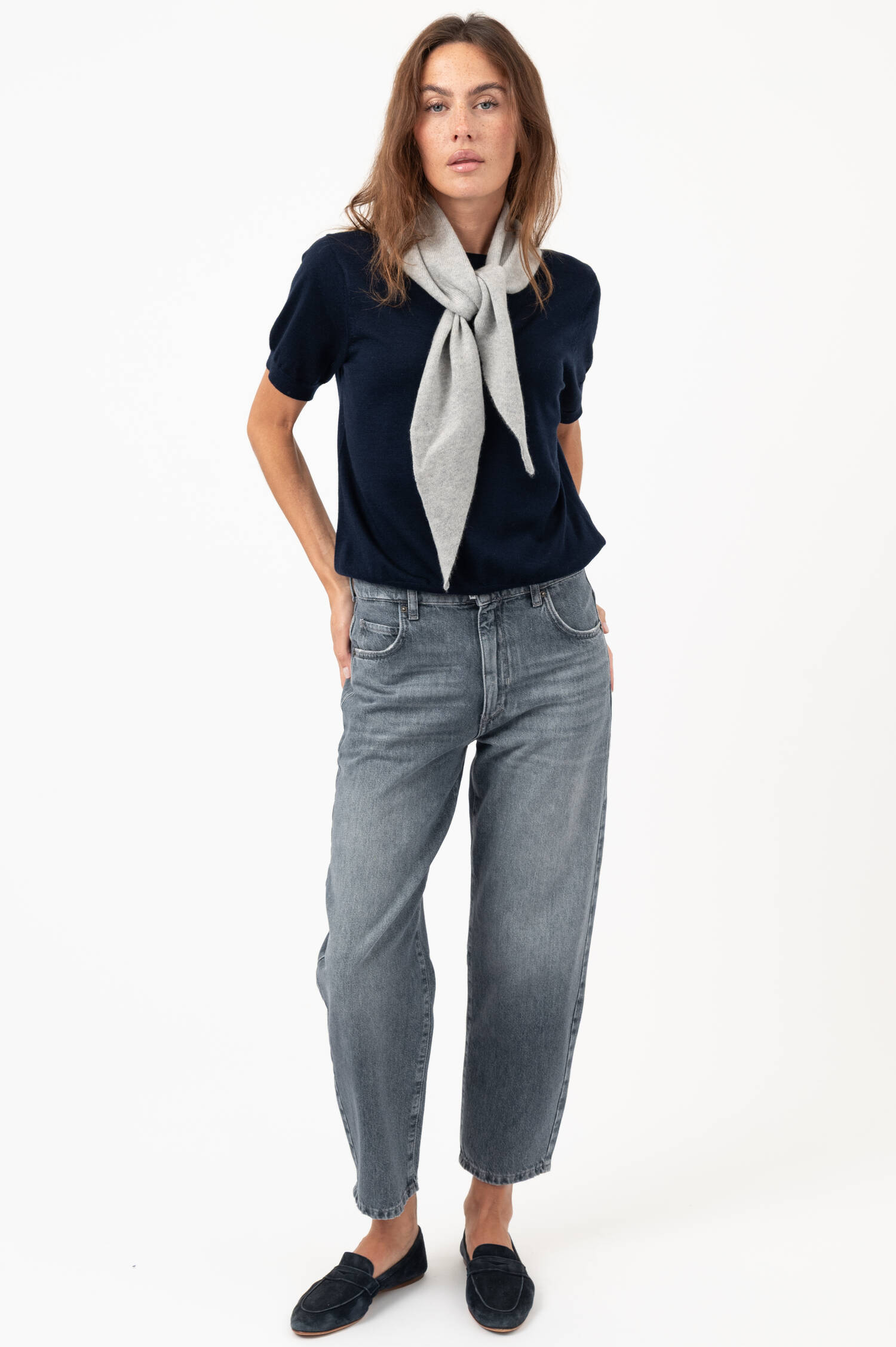 Cashmere Dreieckstuch FLORIANNE in Hellgrau Cashmere Dreieckstuch FLORIANNE in Hellgrau