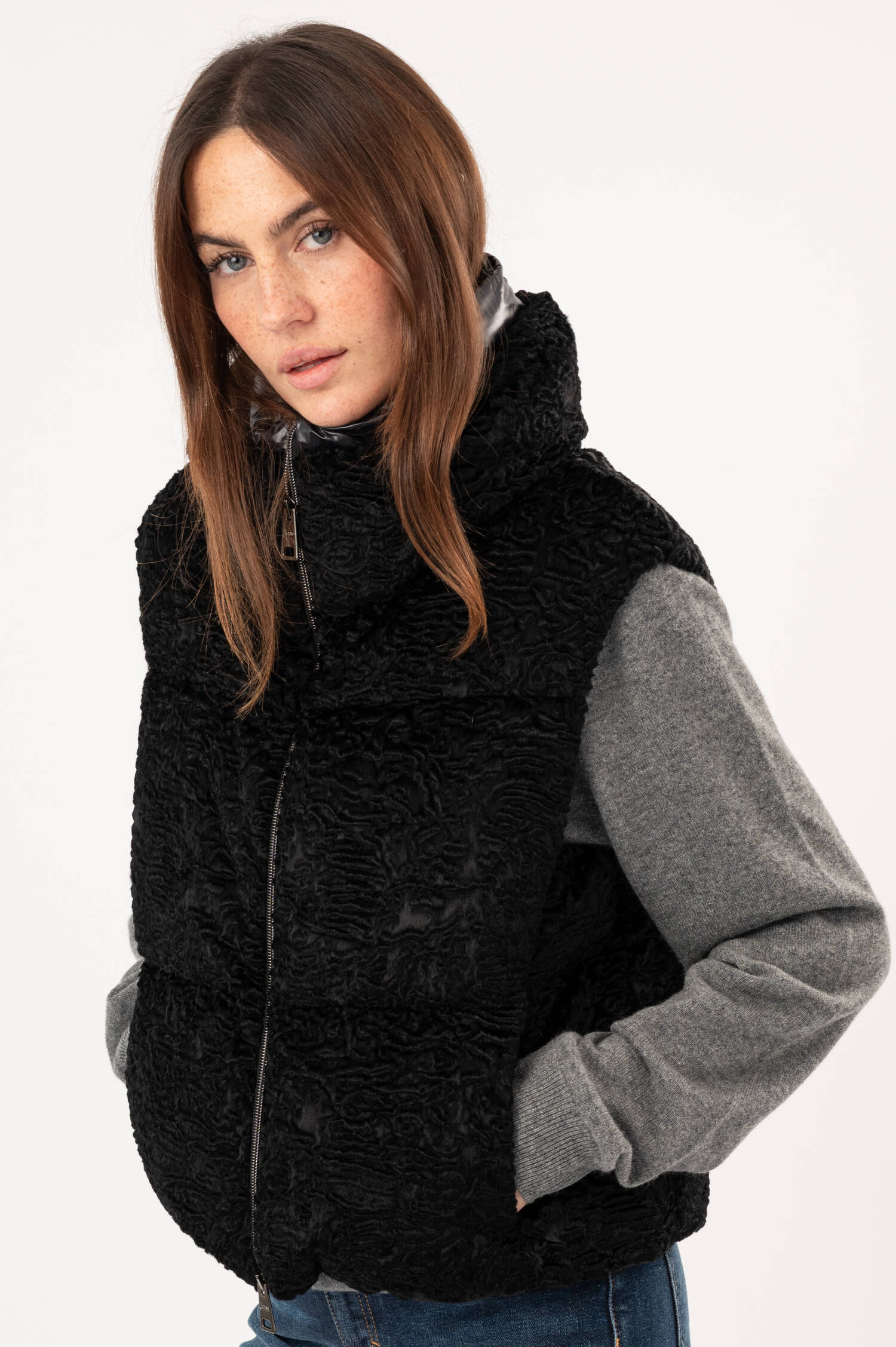 Daunengilet in Schwarz Daunengilet in Schwarz