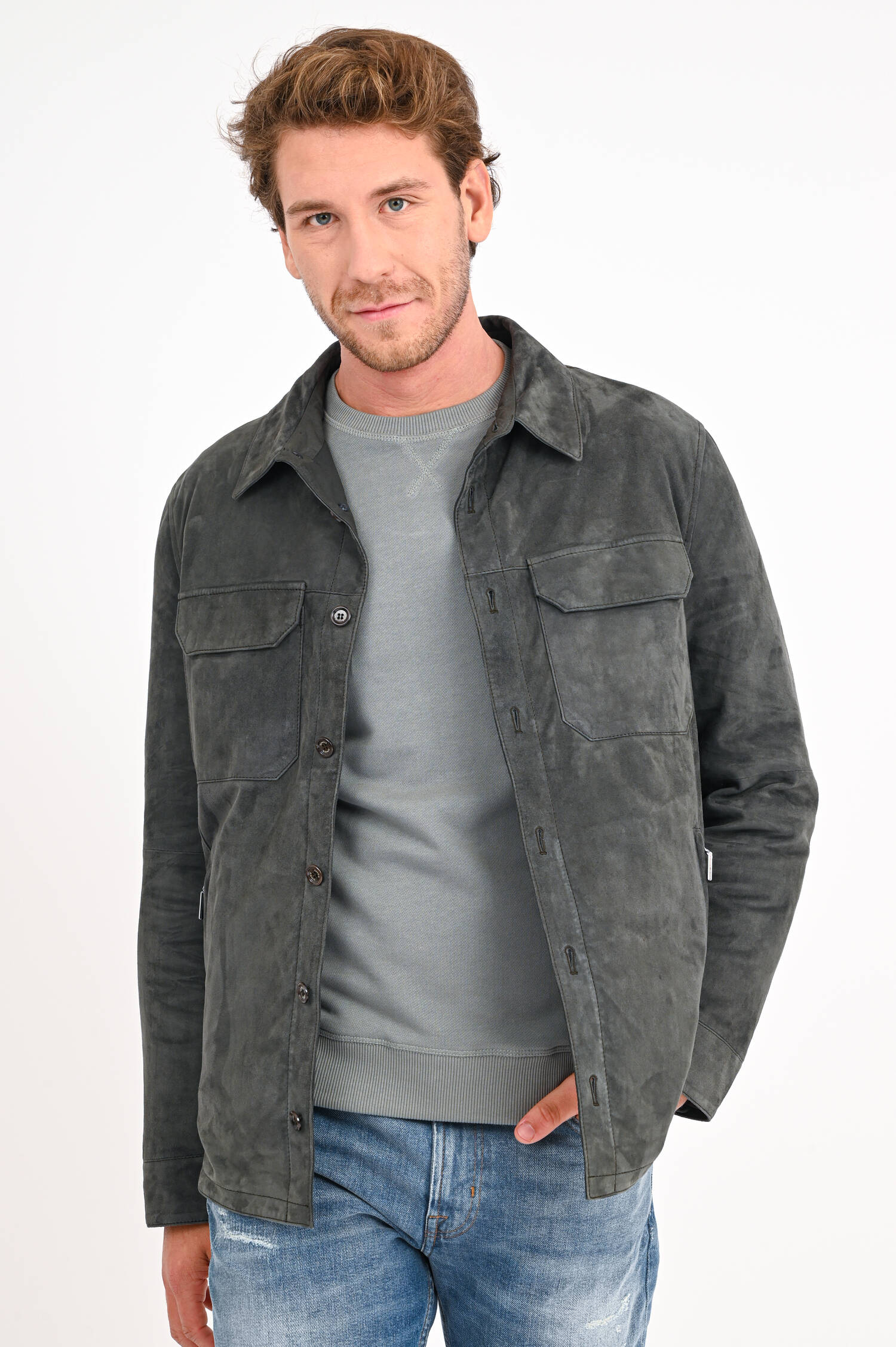 Overshirt aus Veloursleder in Graugrün Overshirt aus Veloursleder in Graugrün