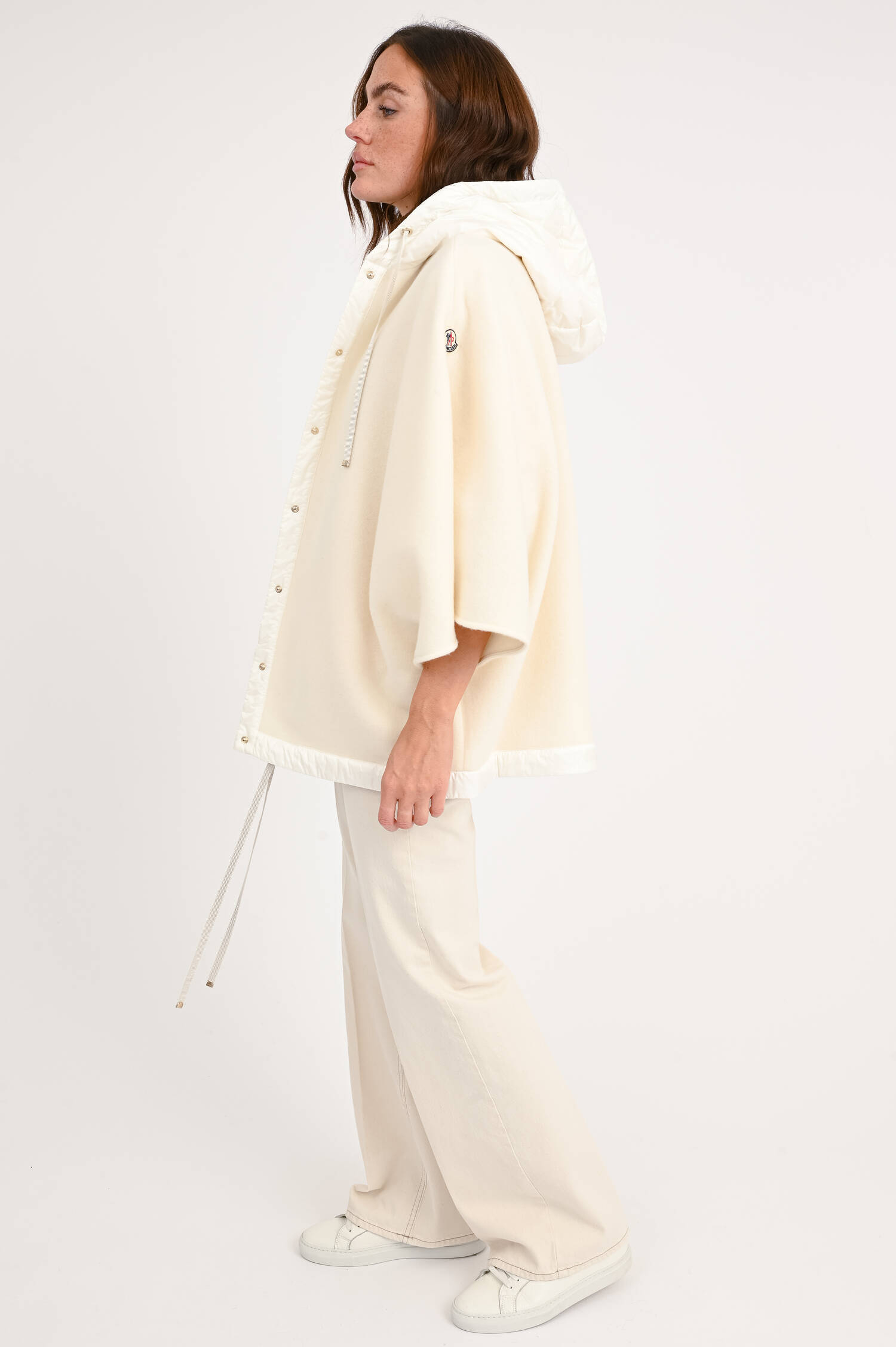 Cape aus Wolle in Creme Cape aus Wolle in Creme