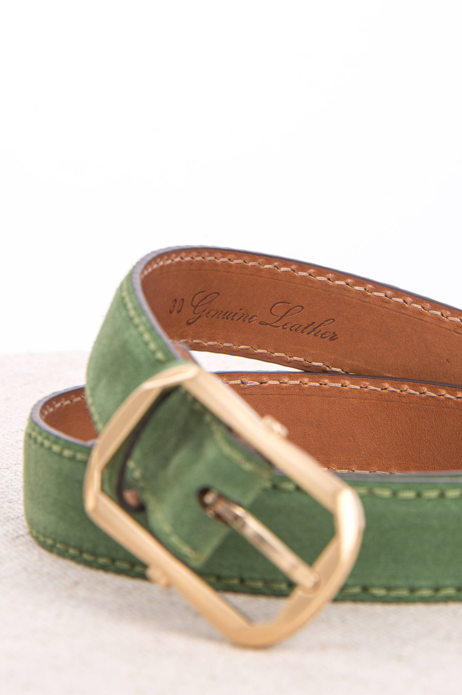 Gürtel aus Veloursleder in Grün 