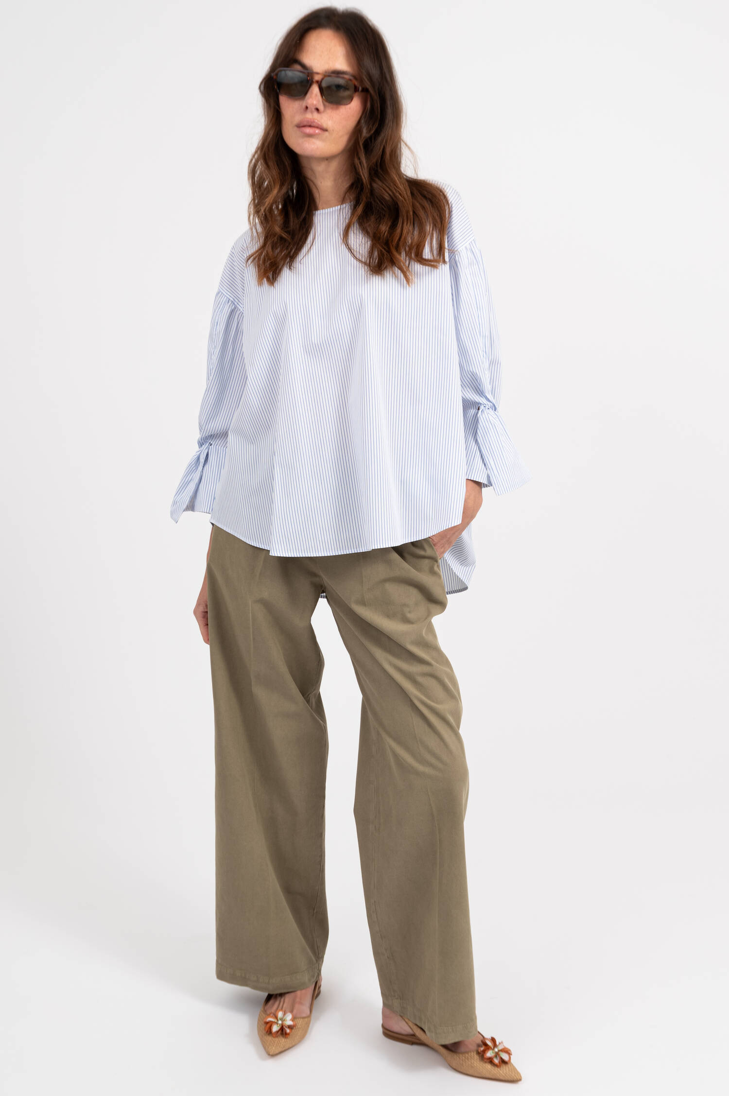 Bluse mit Streifen in Weiß/Blau