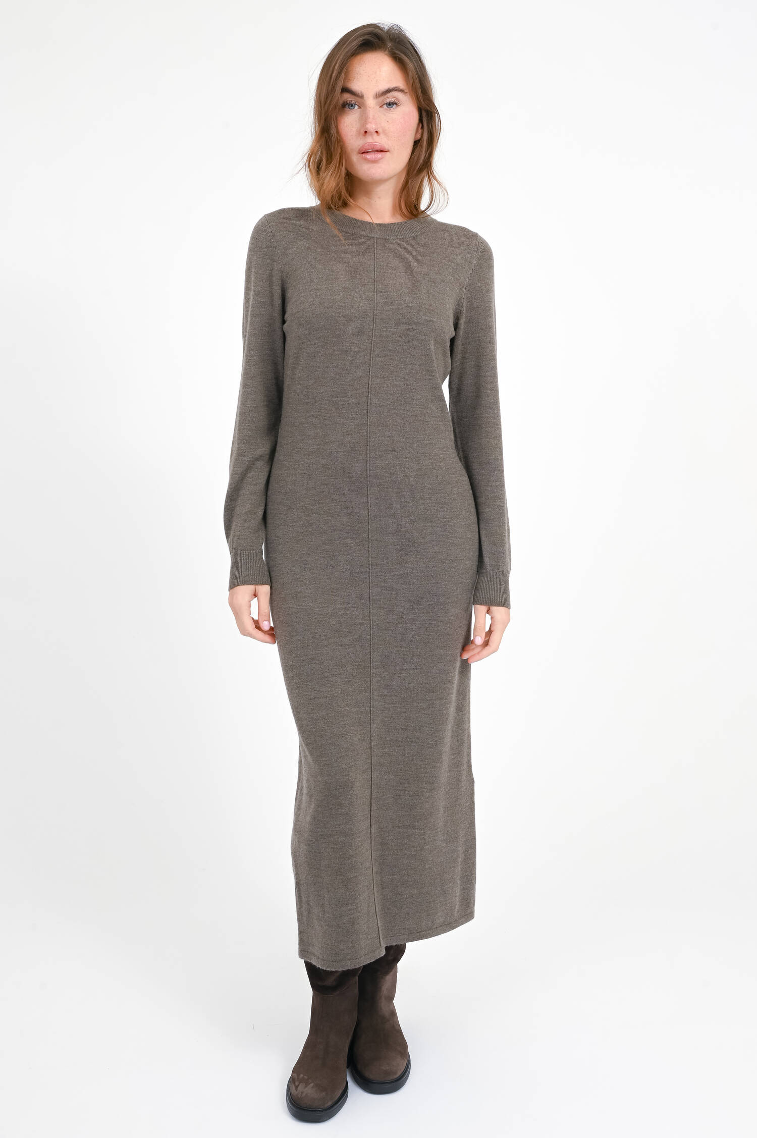 Wollkleid mit Ziernähten in Cacao Wollkleid mit Ziernähten in Cacao