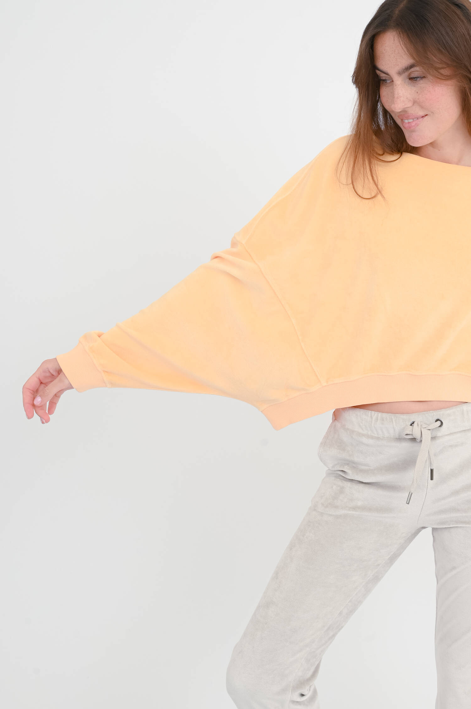 Cropped-Sweatshirt MARTI in Peach