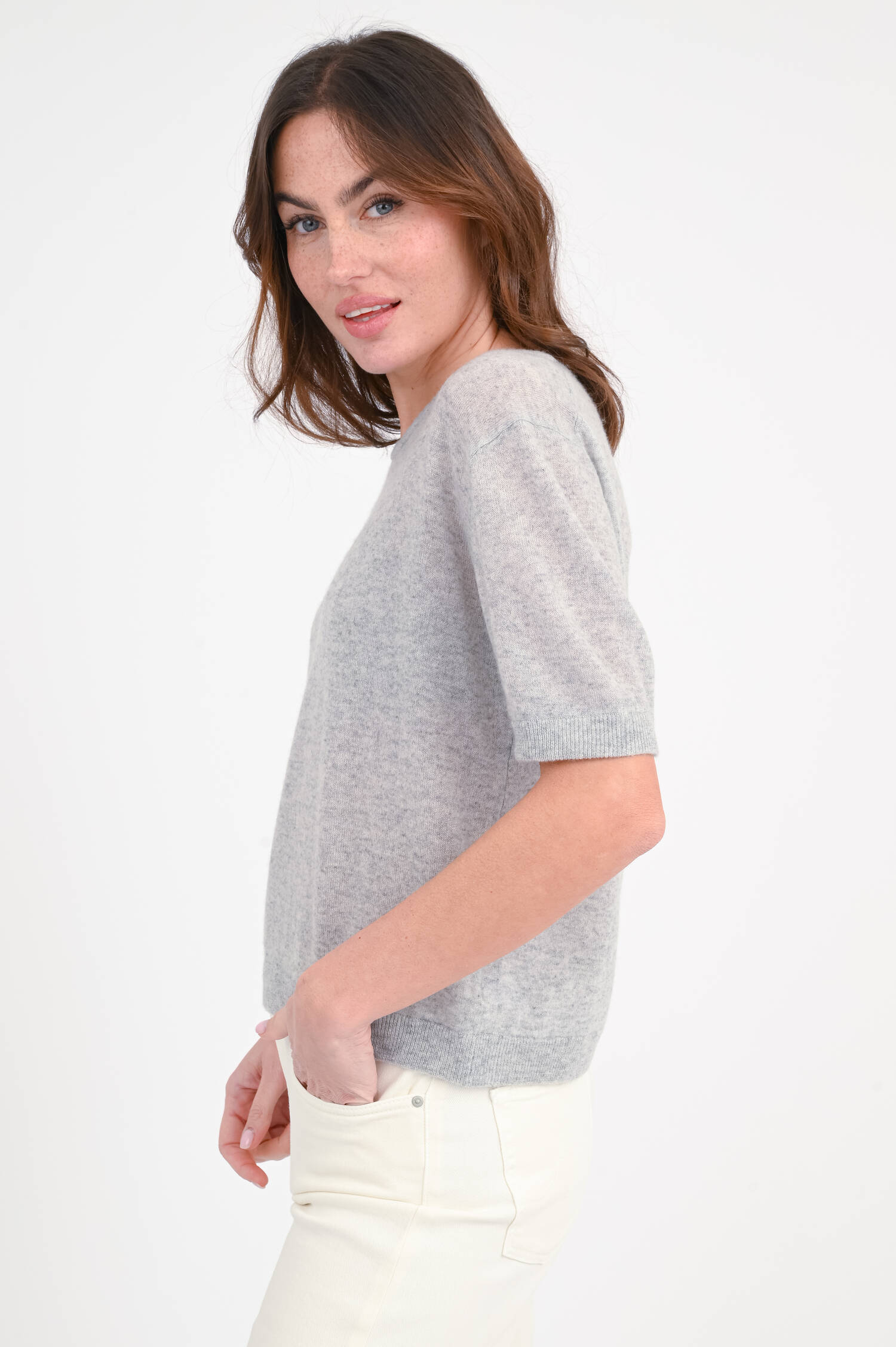 Kurzarm-Cashmere-Pullover in Hellgrau
