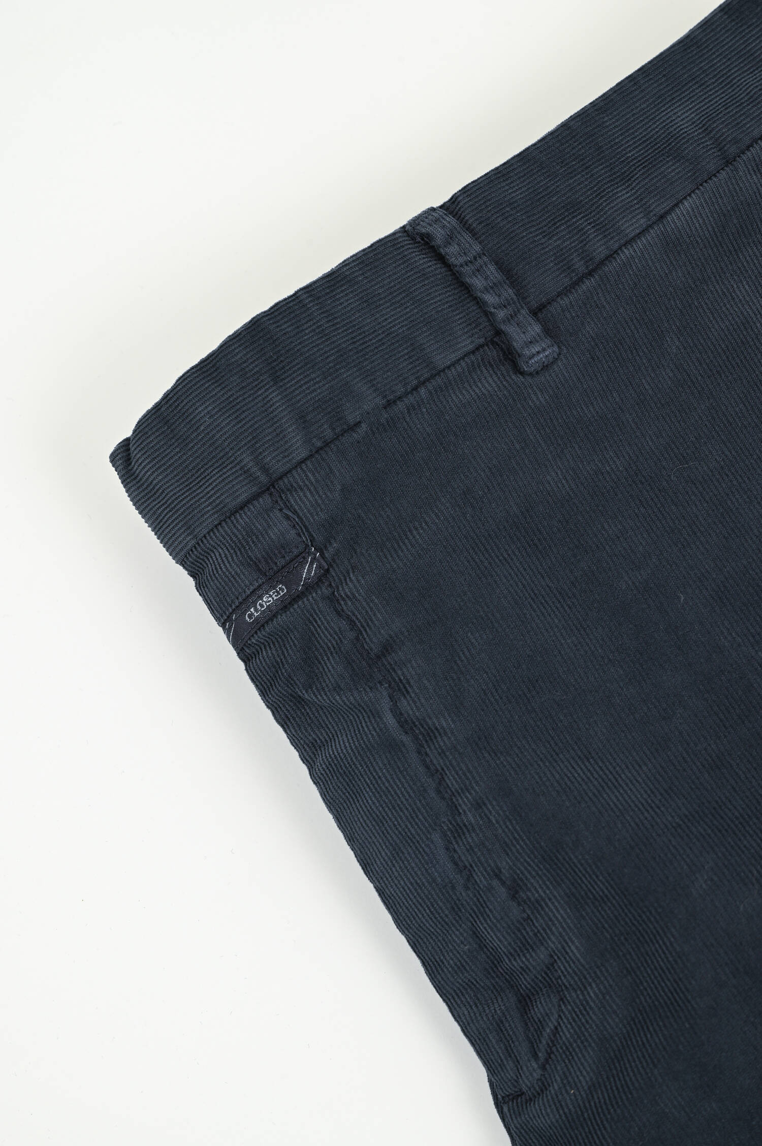 Cordhose DARWIN SLIM in Dunkelblau Cordhose DARWIN SLIM in Dunkelblau