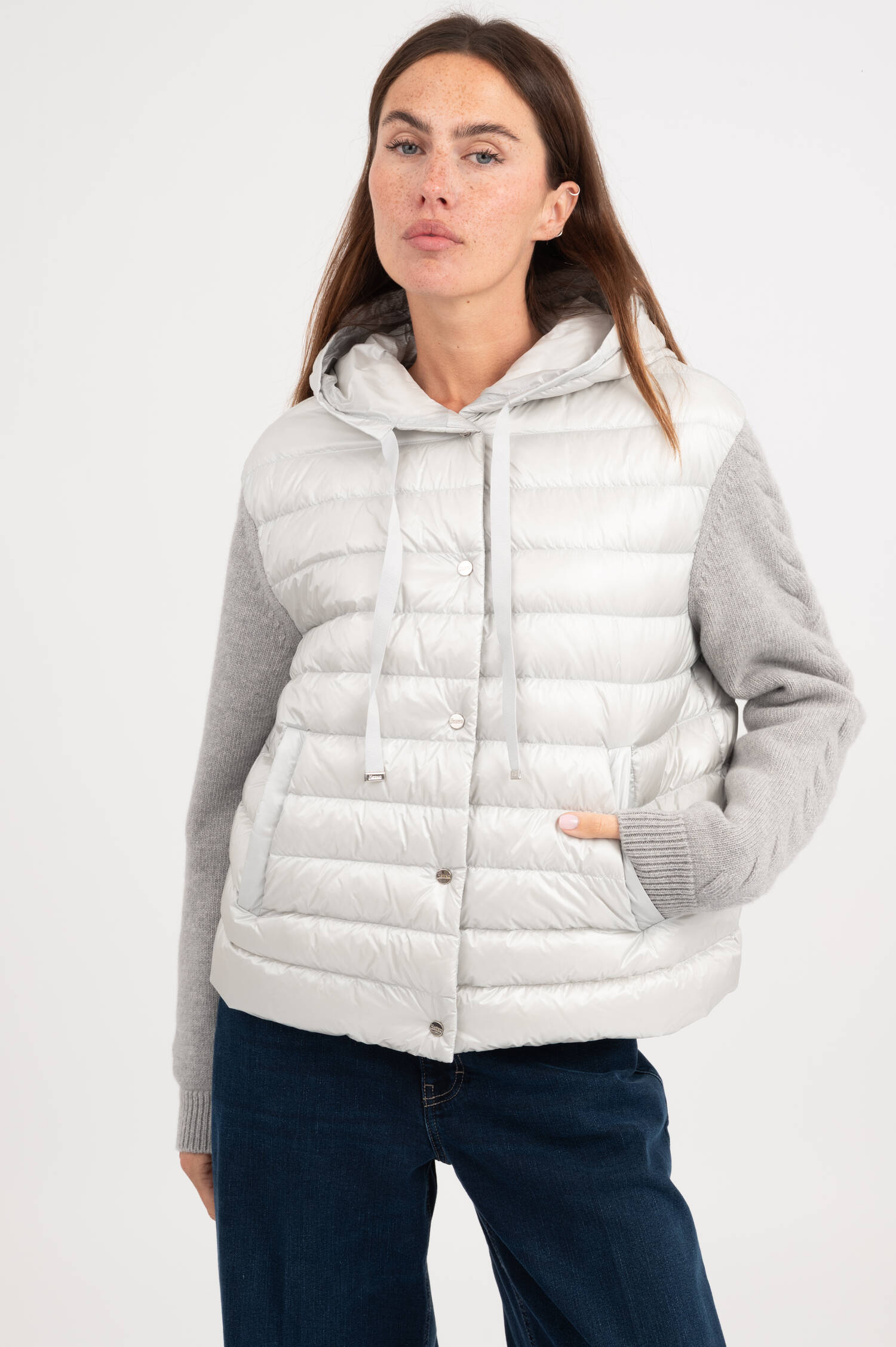 Kurze Hybridjacke in Hellgrau