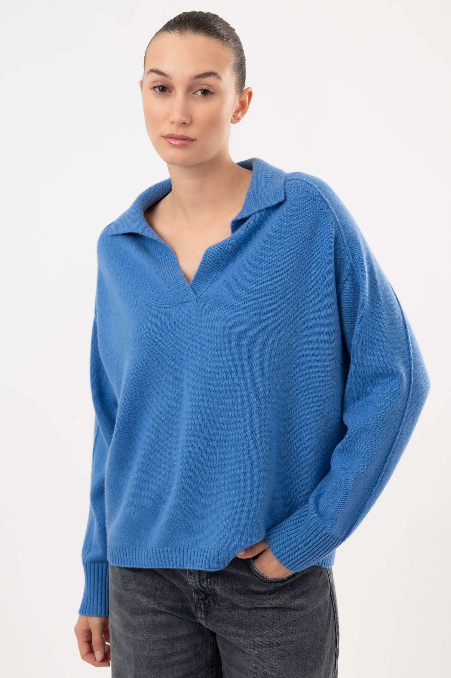 Woll-Cashmere-Pullover mit Polokragen in Blau Woll-Cashmere-Pullover mit Polokragen in Blau