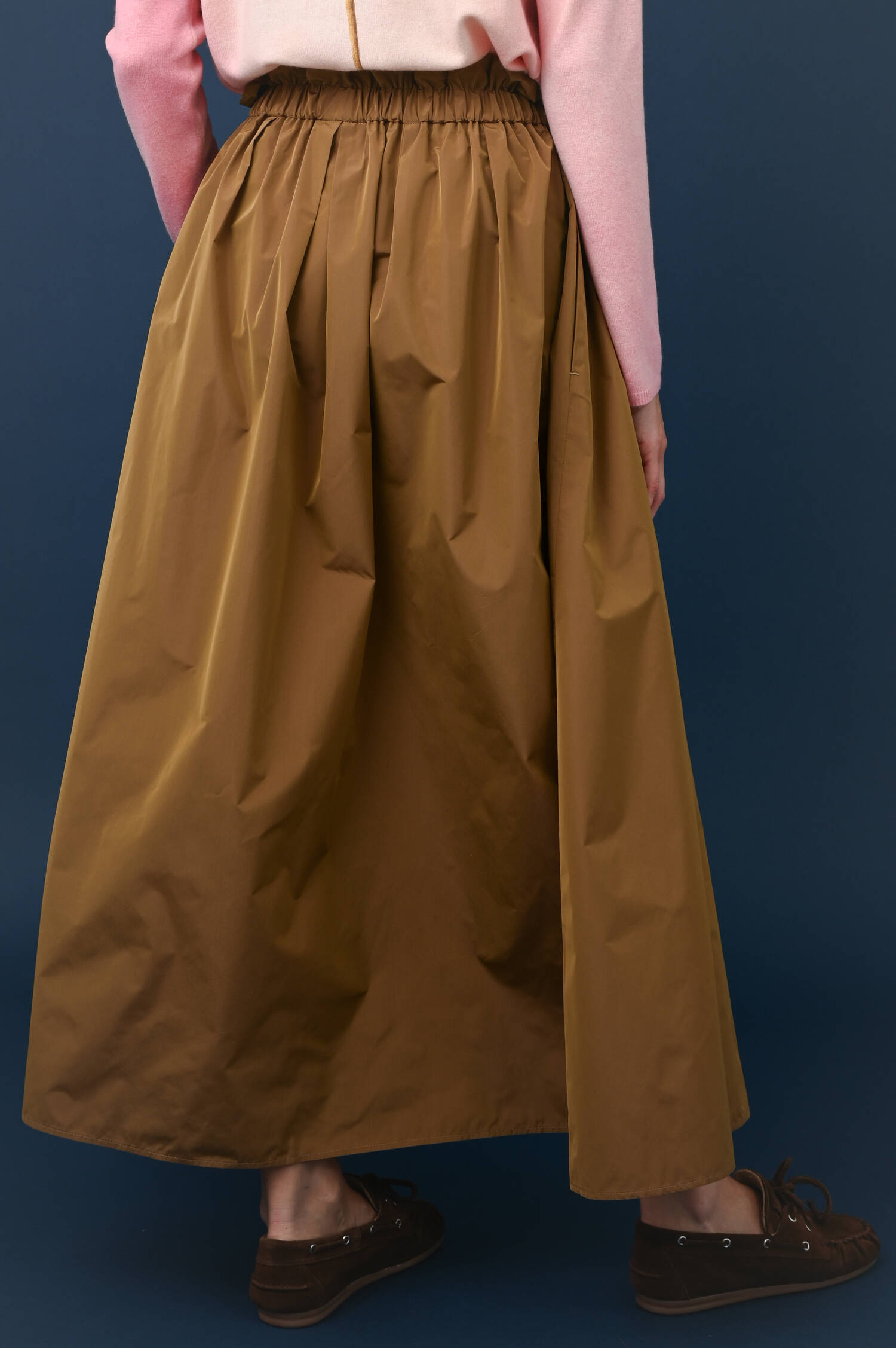 Midirock mit Rüschen am Bund in Camello Midirock mit Rüschen am Bund in Camello