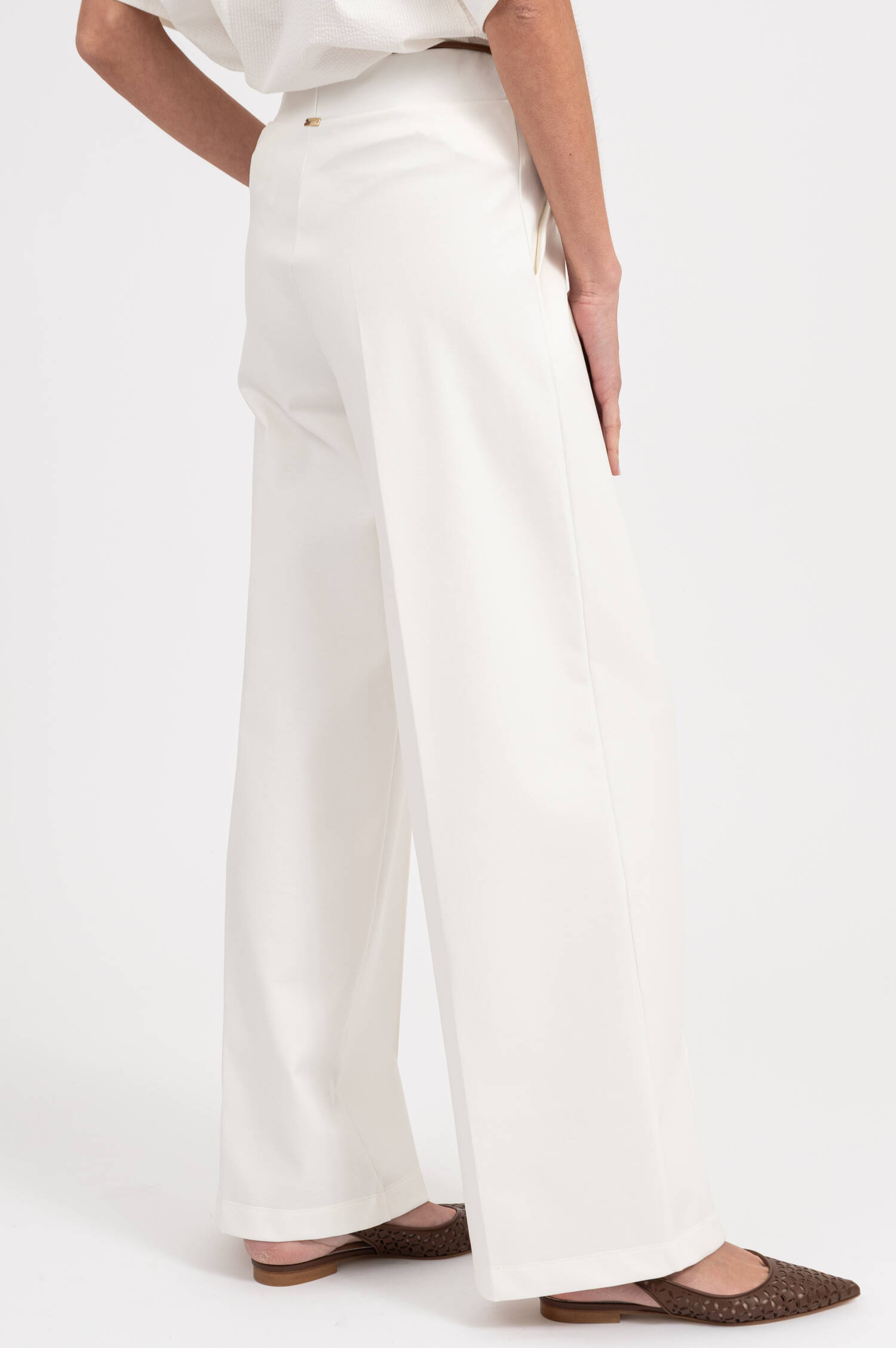 Wide-Leg Schlupfhose mit Bügelfalten in Weiß